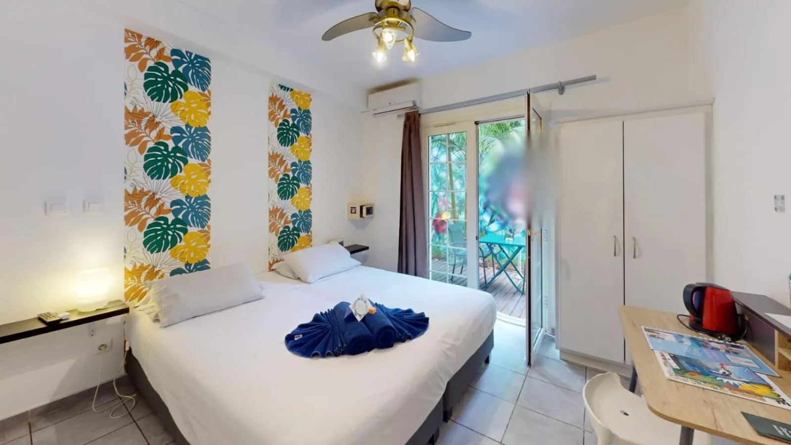 Bed in Lindsey Hôtel