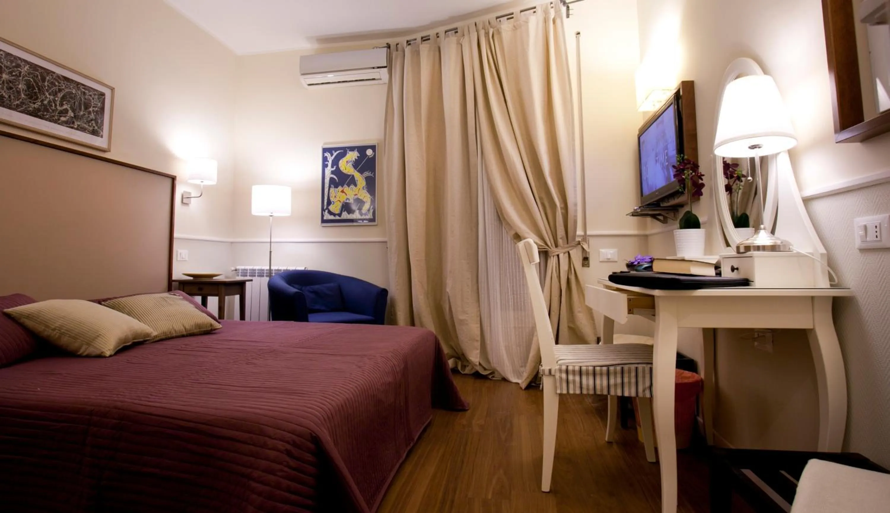 Photo of the whole room, Bed in Colfelice Rooms