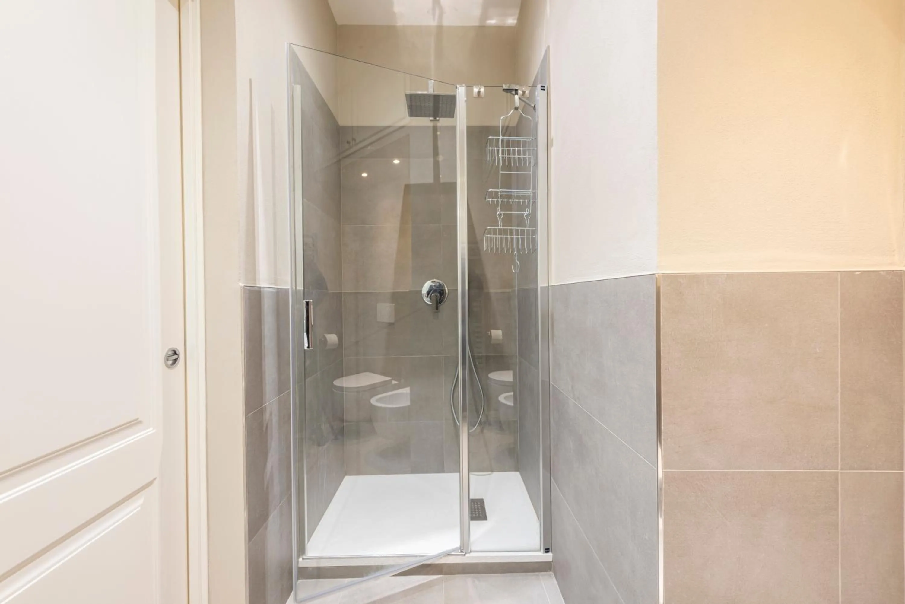 Bathroom in Michelangelo Hideaway by Mmega