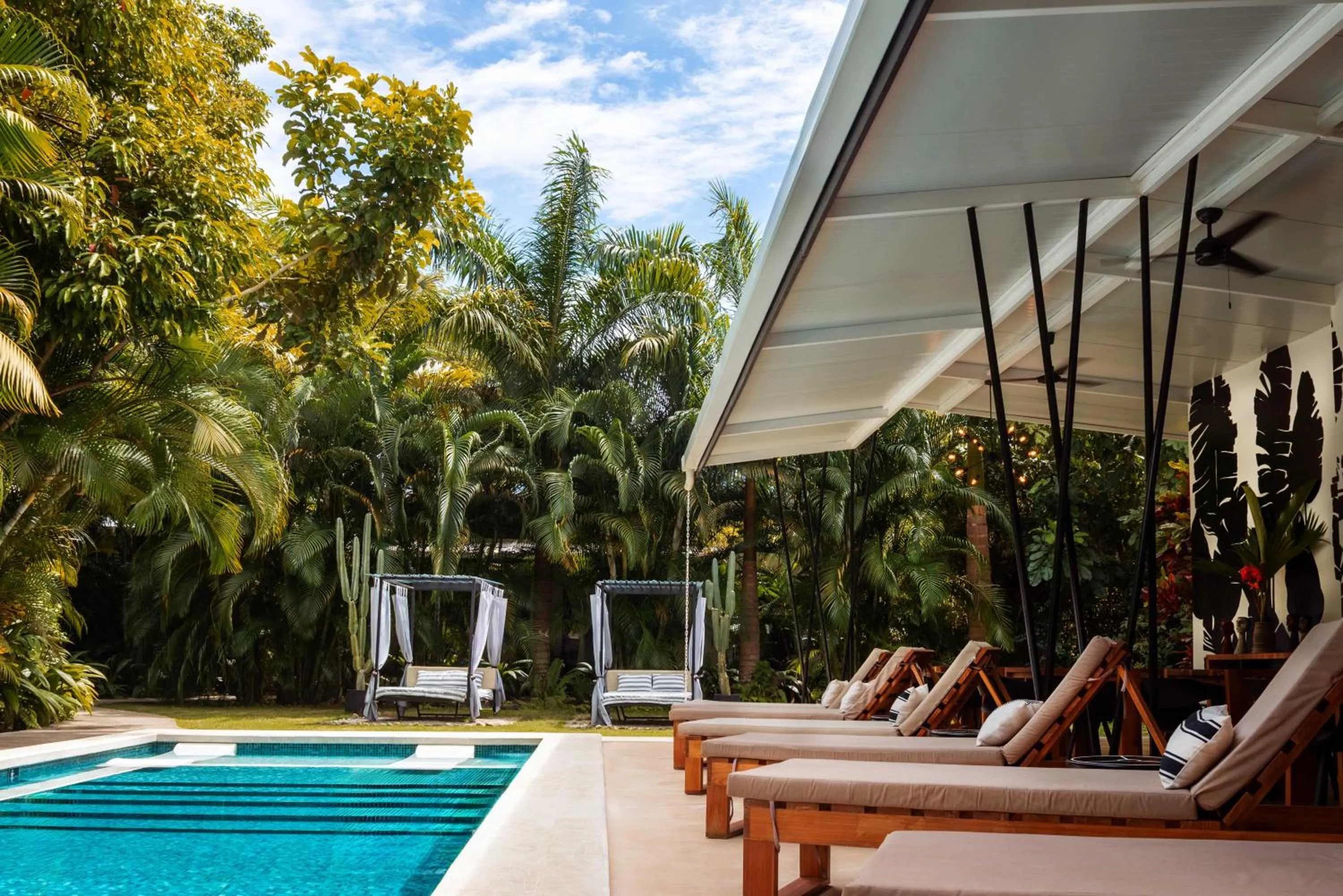 Swimming pool in La Prometida