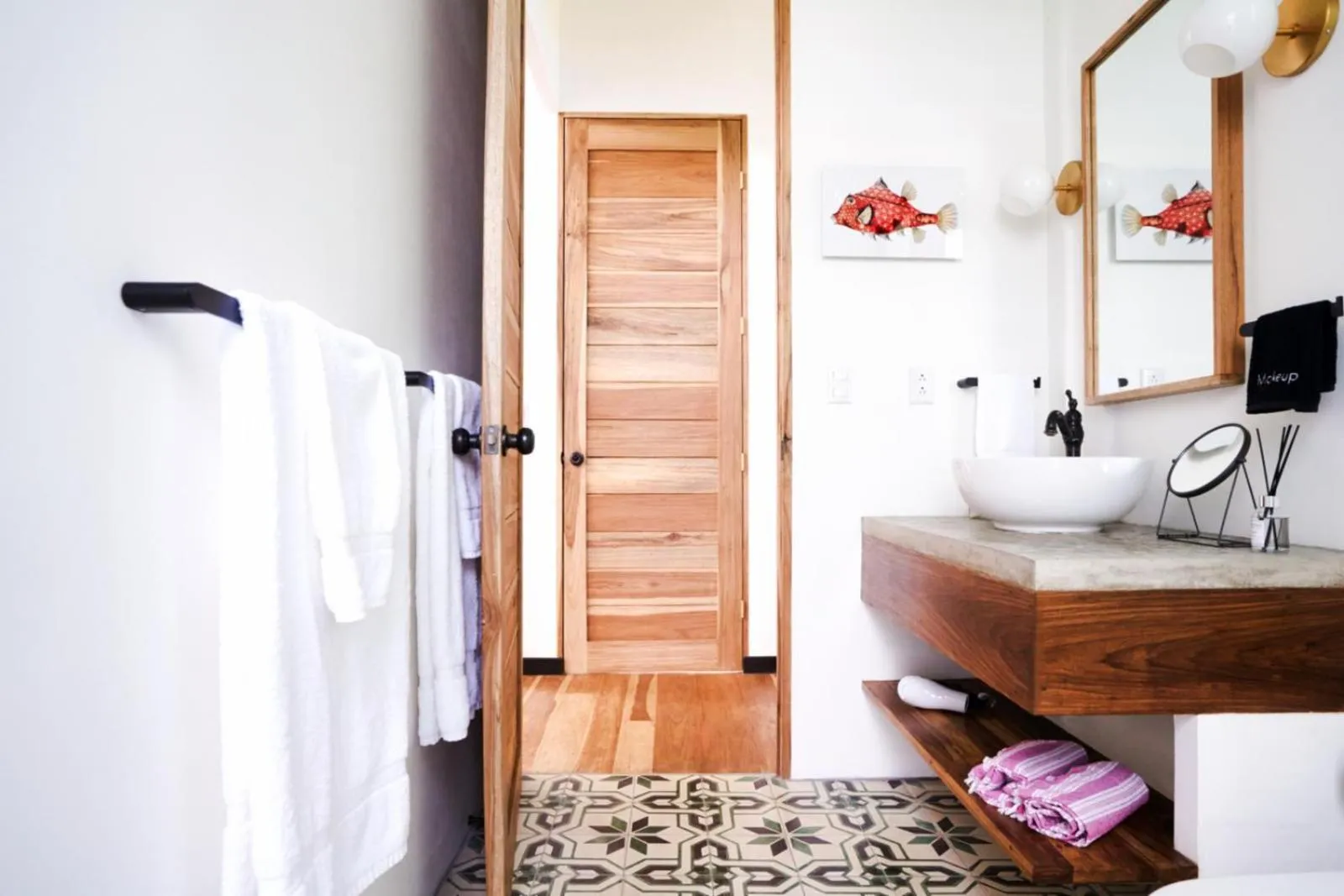 Bathroom in La Prometida