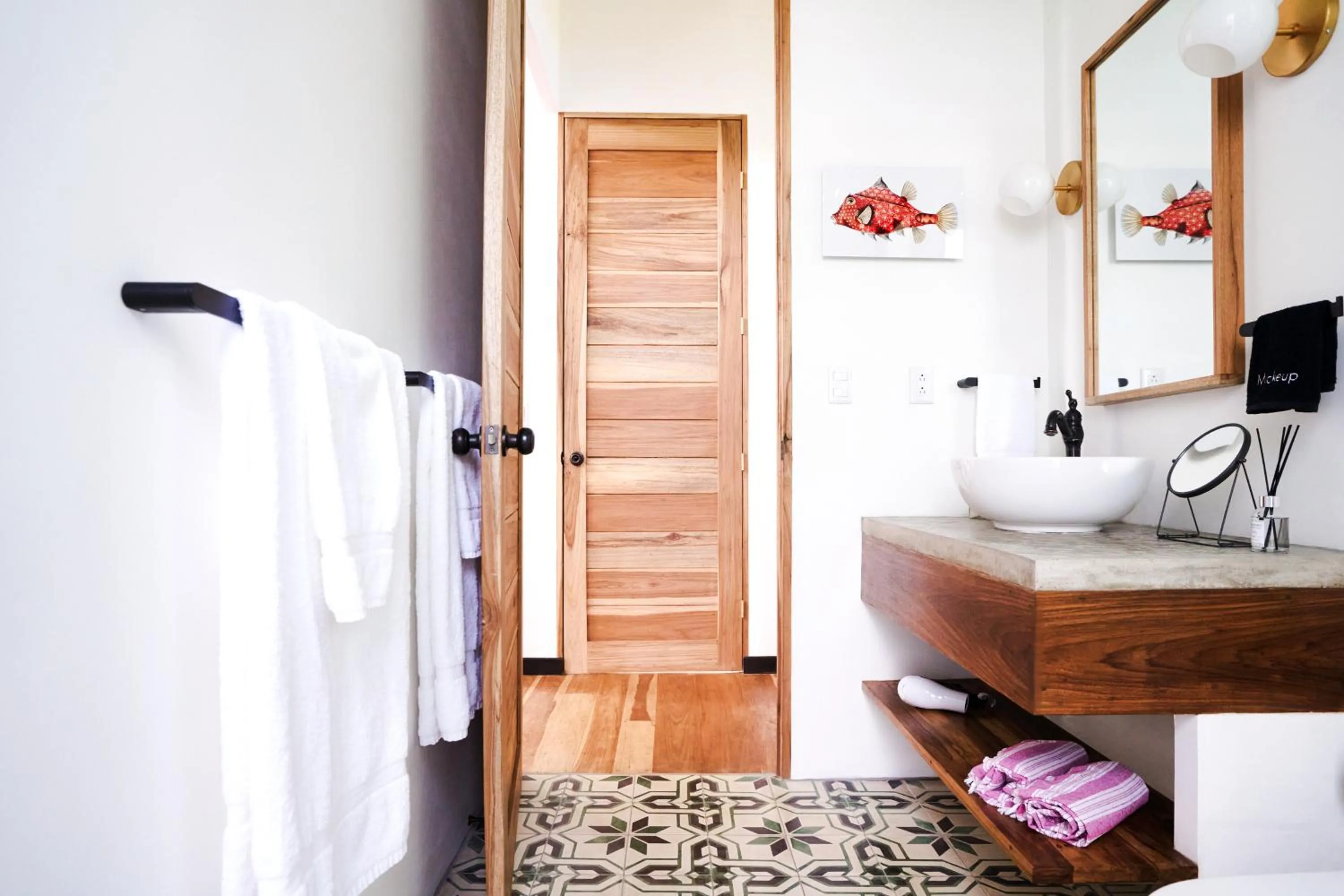 Shower in La Prometida