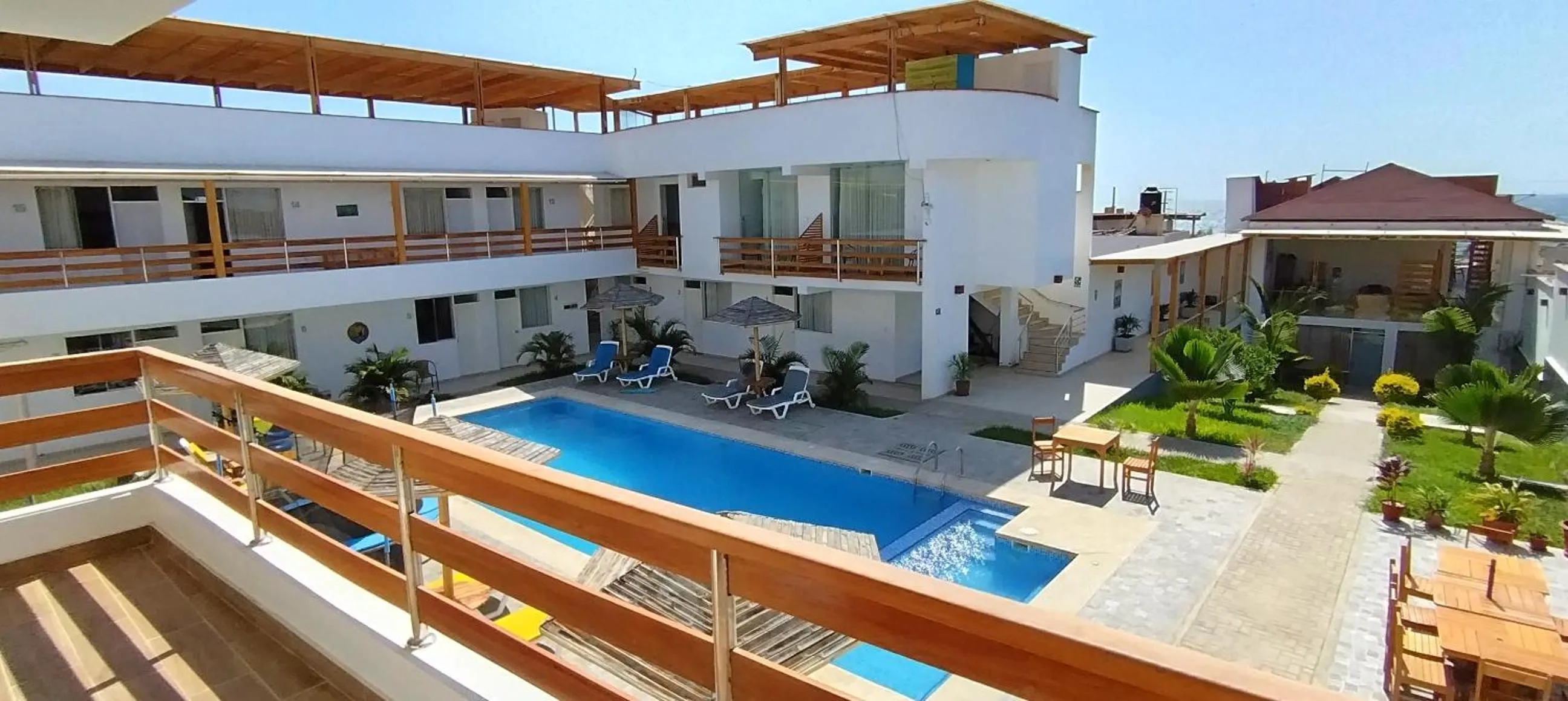 Pool view in Prim Hotel Vichayito