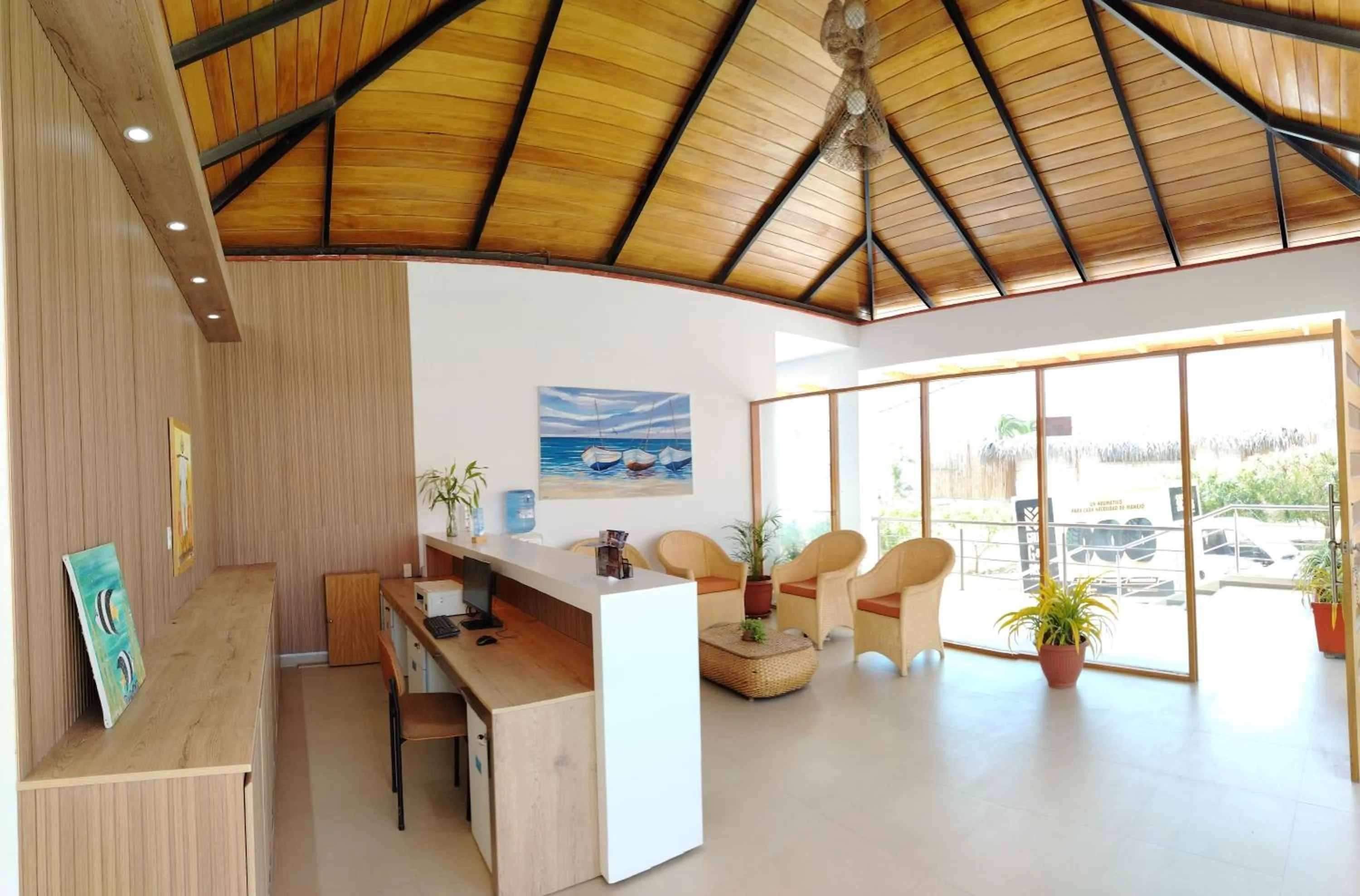 Lobby or reception in Prim Hotel Vichayito