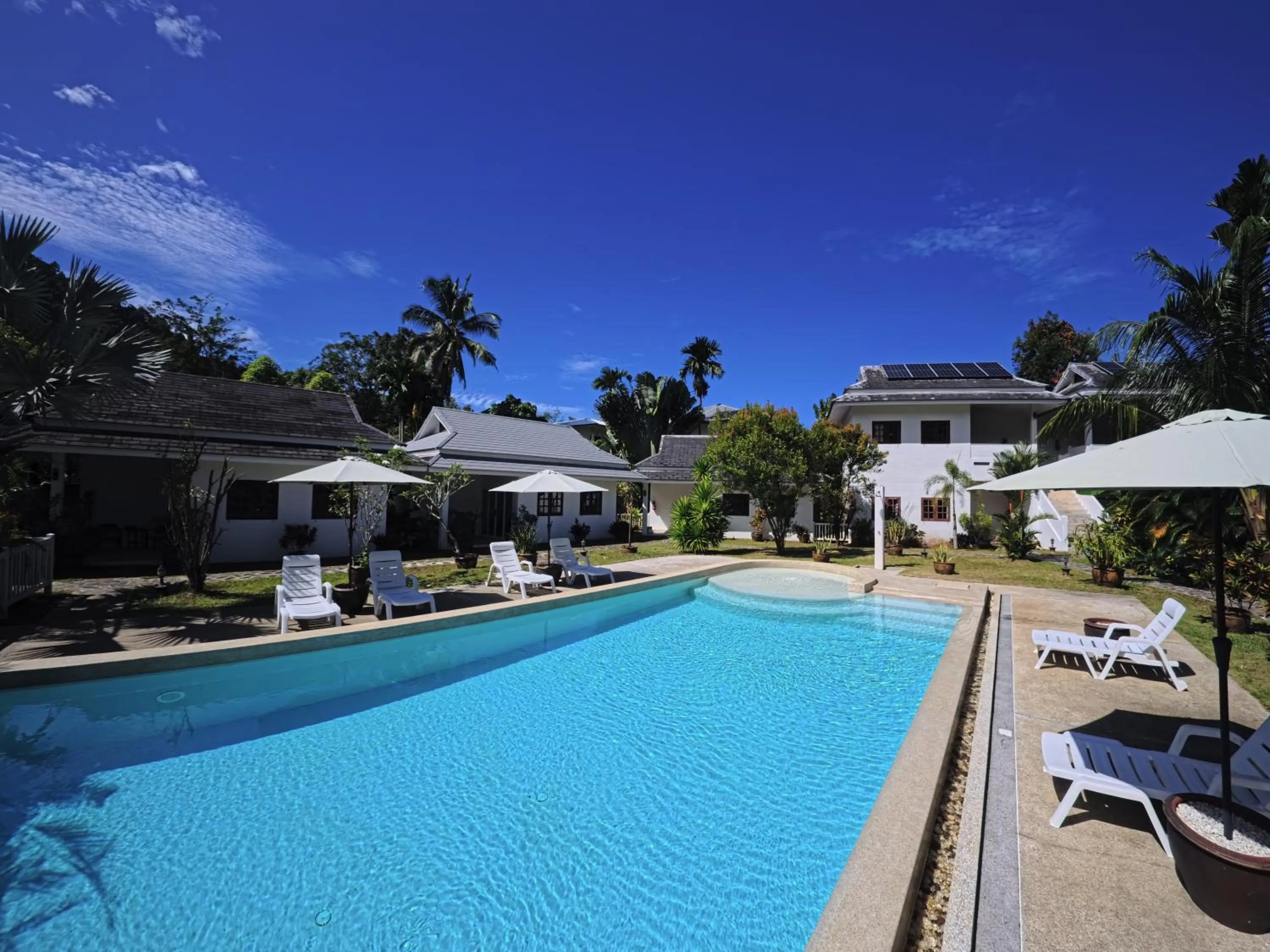 Villa Colina Khao Lak Rooms and Bungalows - Adults Only