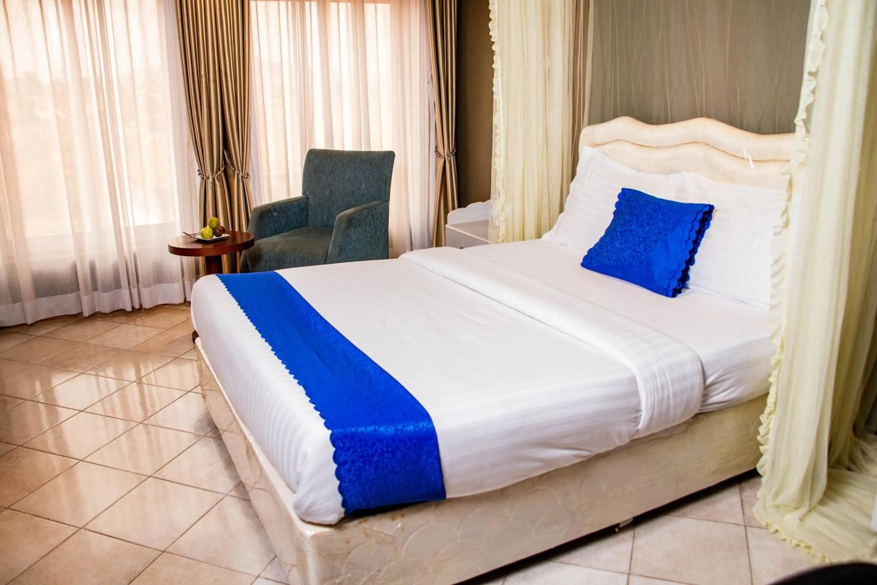 Bed in Lishi Resort Hotel