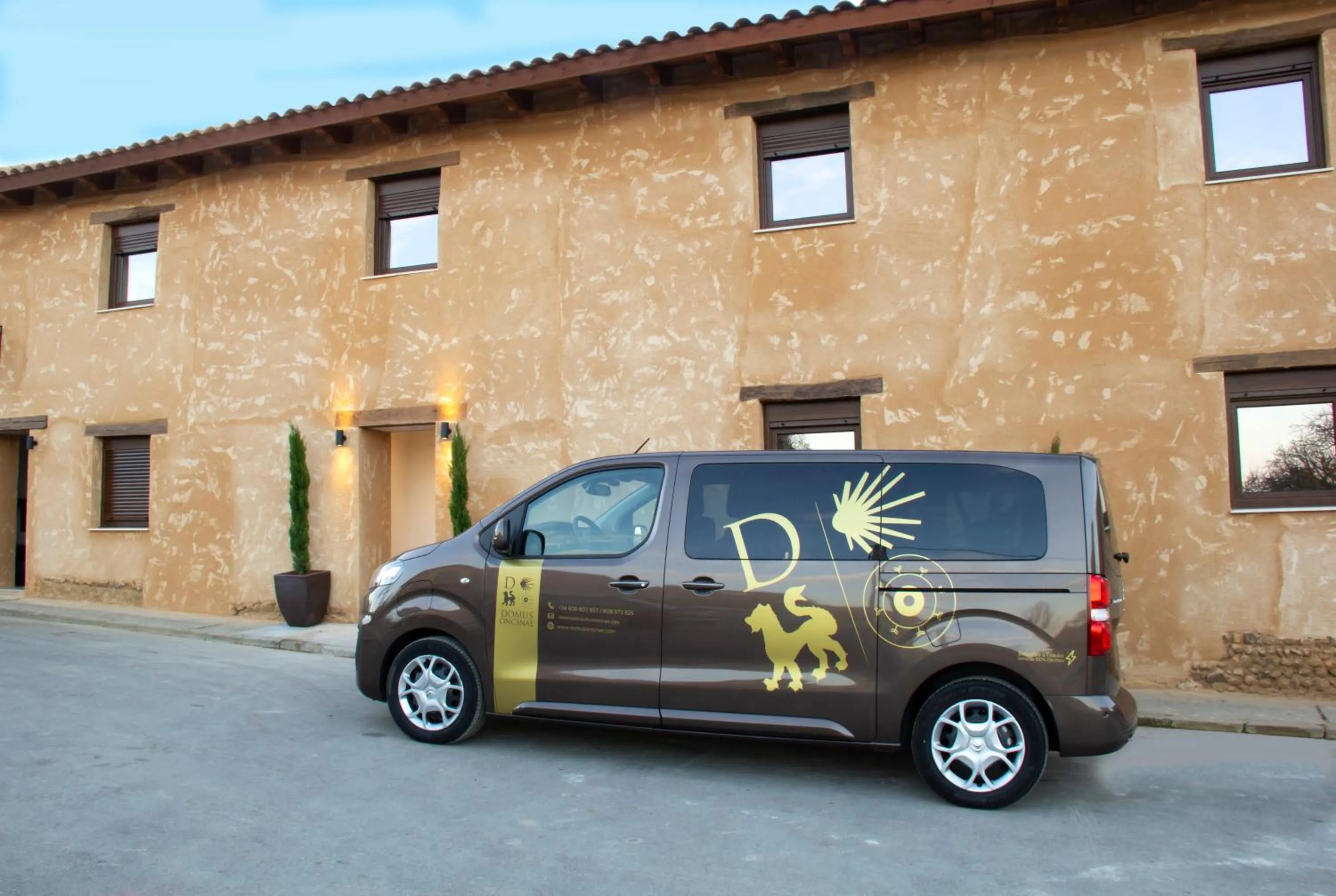 Property building in Domus Oncinae