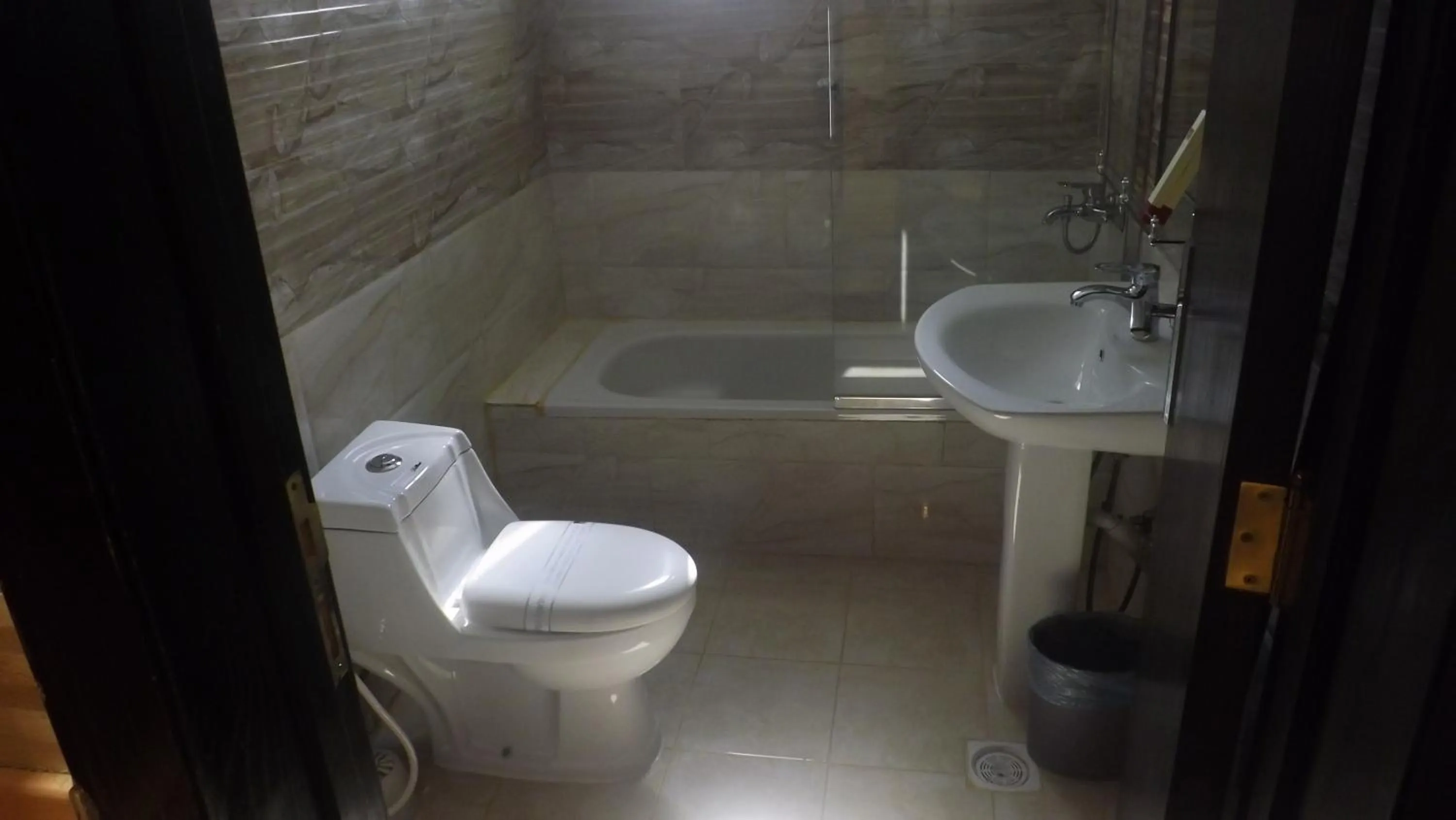 Bathroom in Taleen Serviced Apartments AlMasif