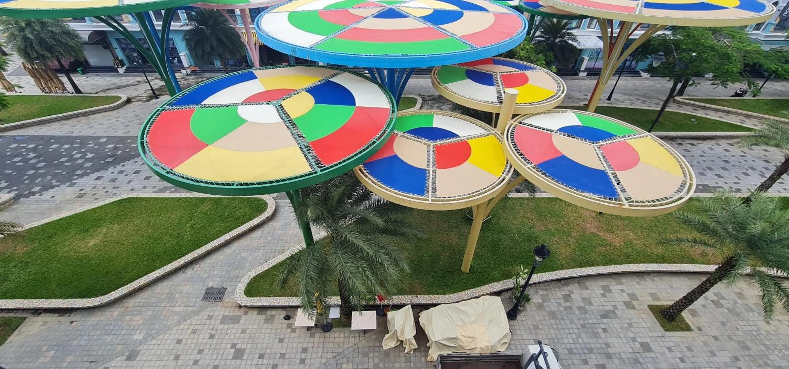 BREAKING DAWN- TAEYANG Hotel Phú Quốc