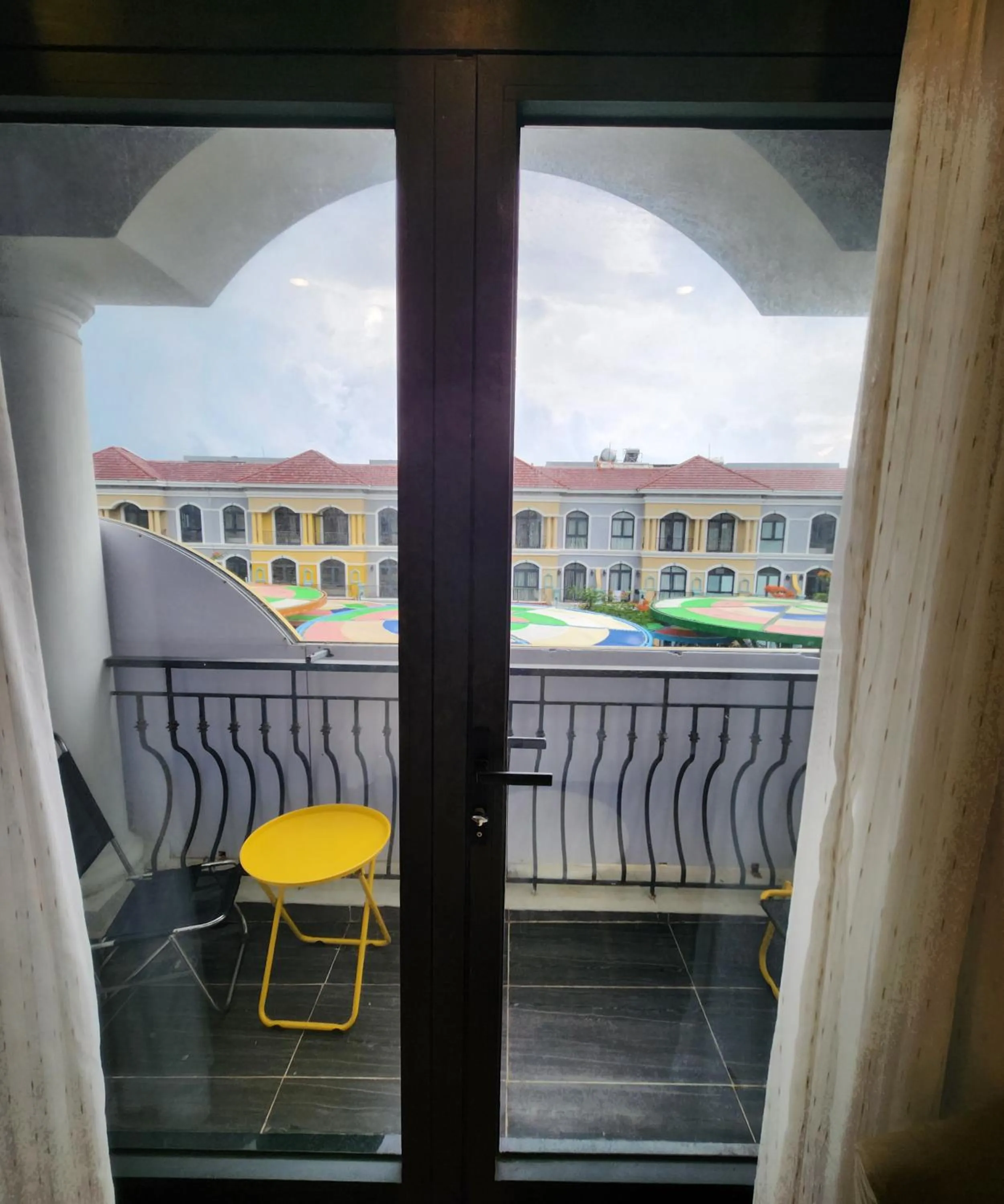 BREAKING DAWN- TAEYANG Hotel Phú Quốc