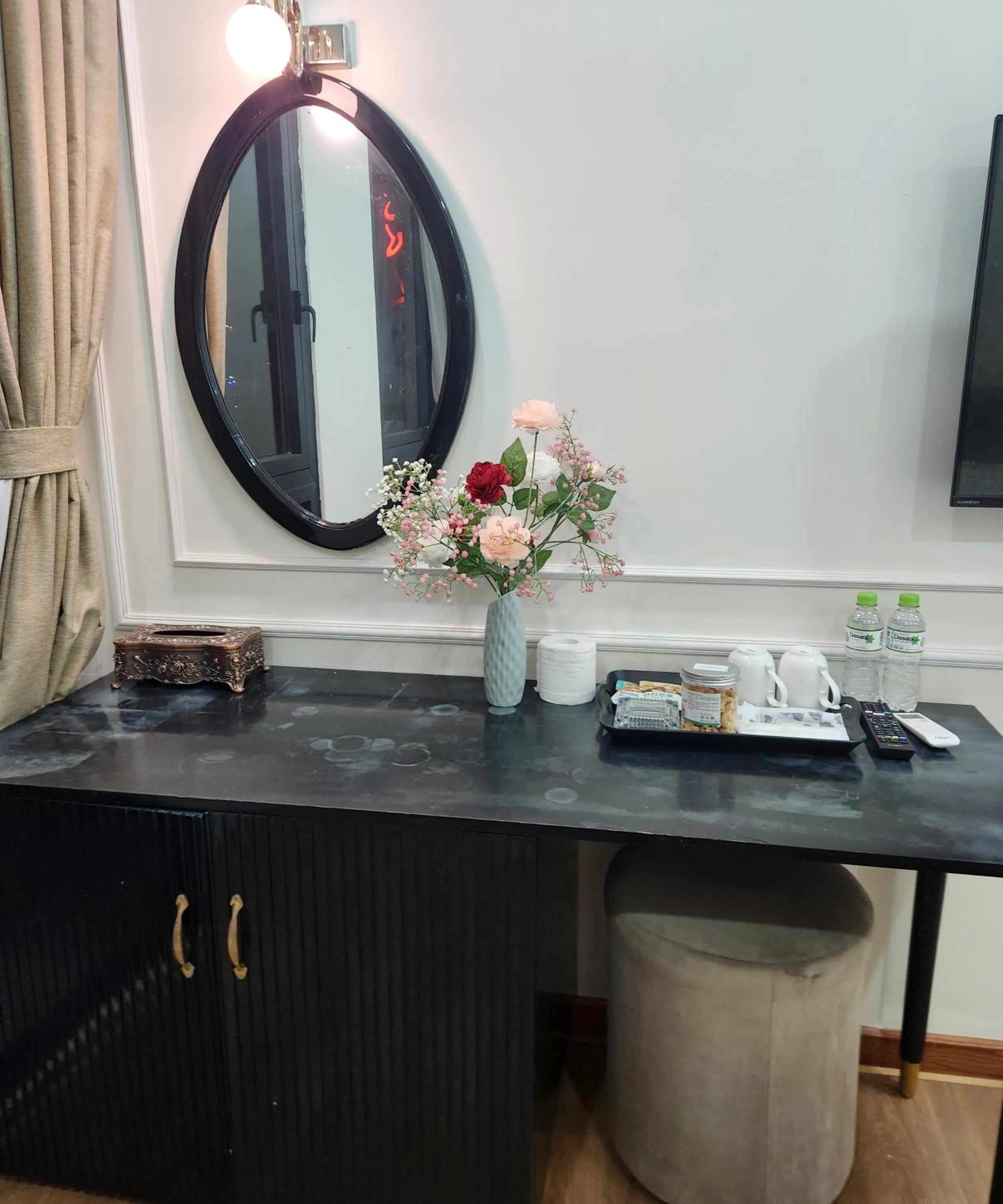 BREAKING DAWN- TAEYANG Hotel Phú Quốc