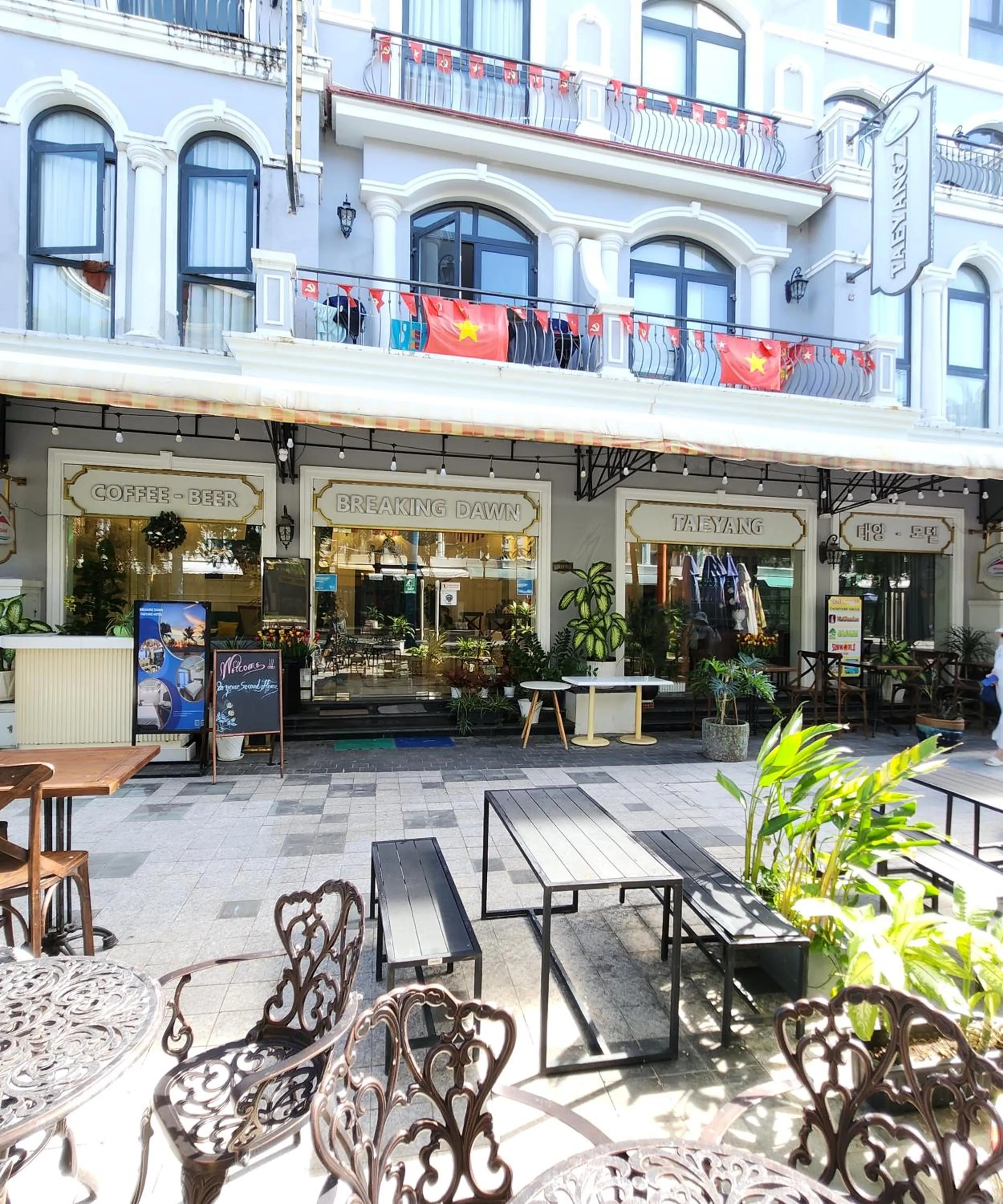 Property building in BREAKING DAWN- TAEYANG Hotel Phú Quốc