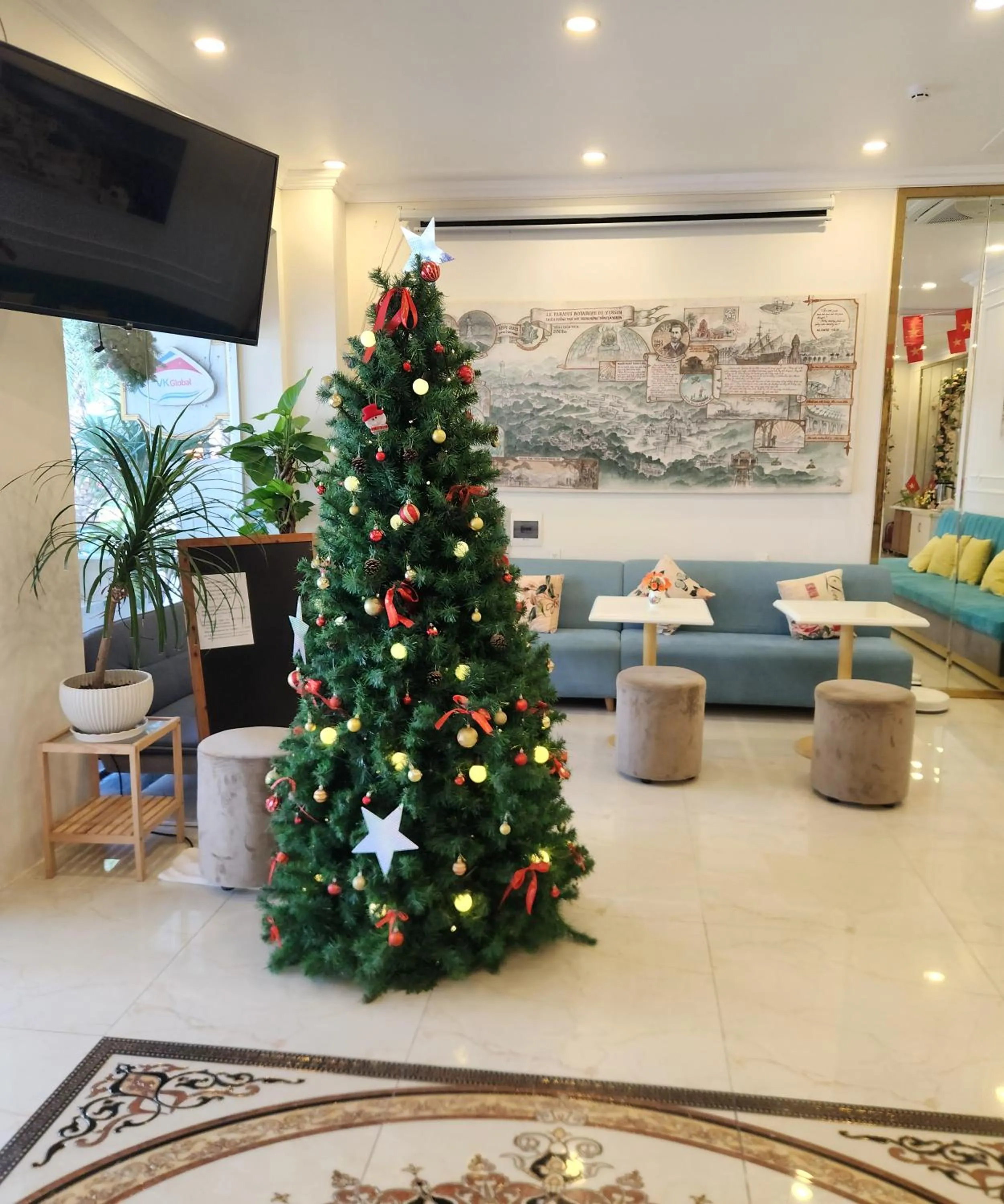 Communal lounge/ TV room in BREAKING DAWN- TAEYANG Hotel Phú Quốc