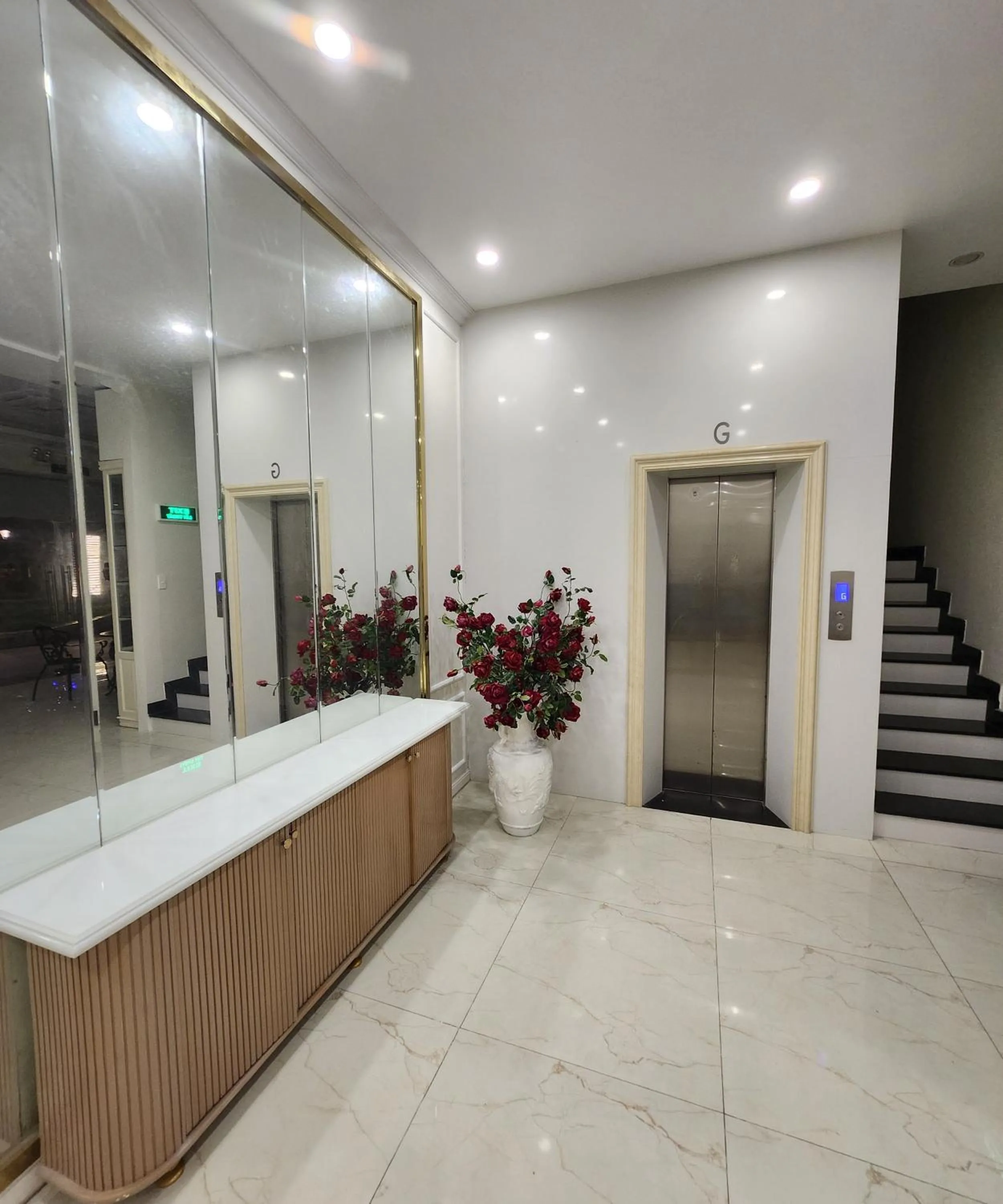 BREAKING DAWN- TAEYANG Hotel Phú Quốc