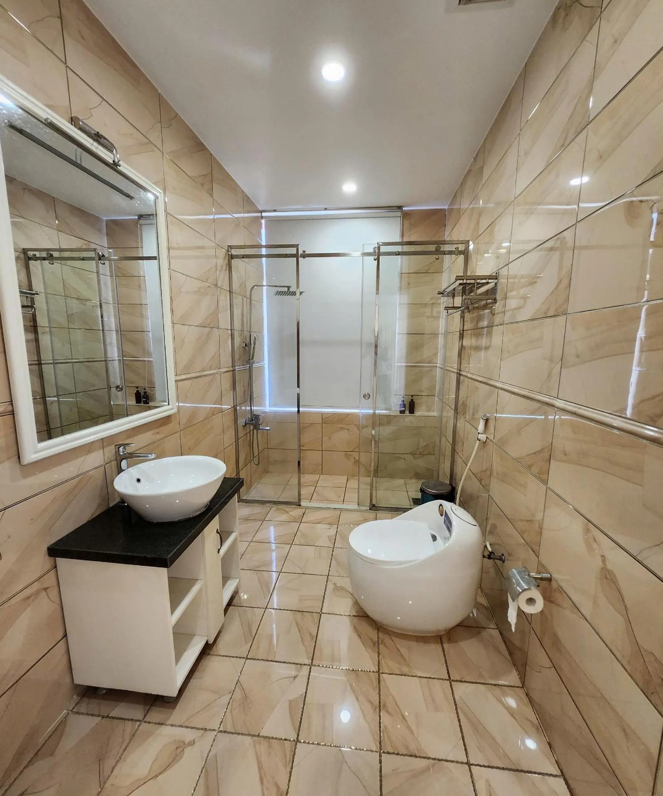 Bathroom in BREAKING DAWN- TAEYANG Hotel Phú Quốc