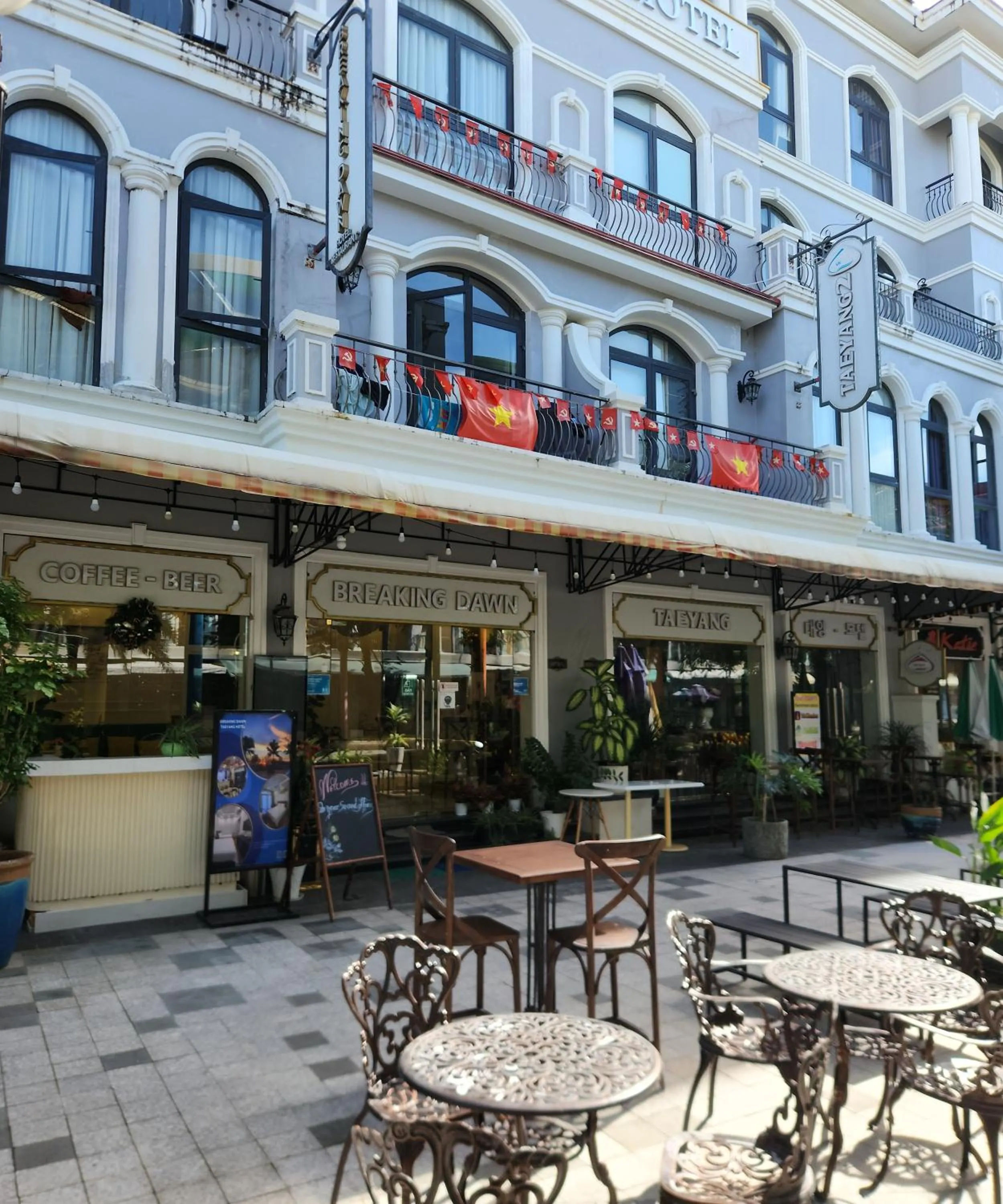 Property building in BREAKING DAWN- TAEYANG Hotel Phú Quốc