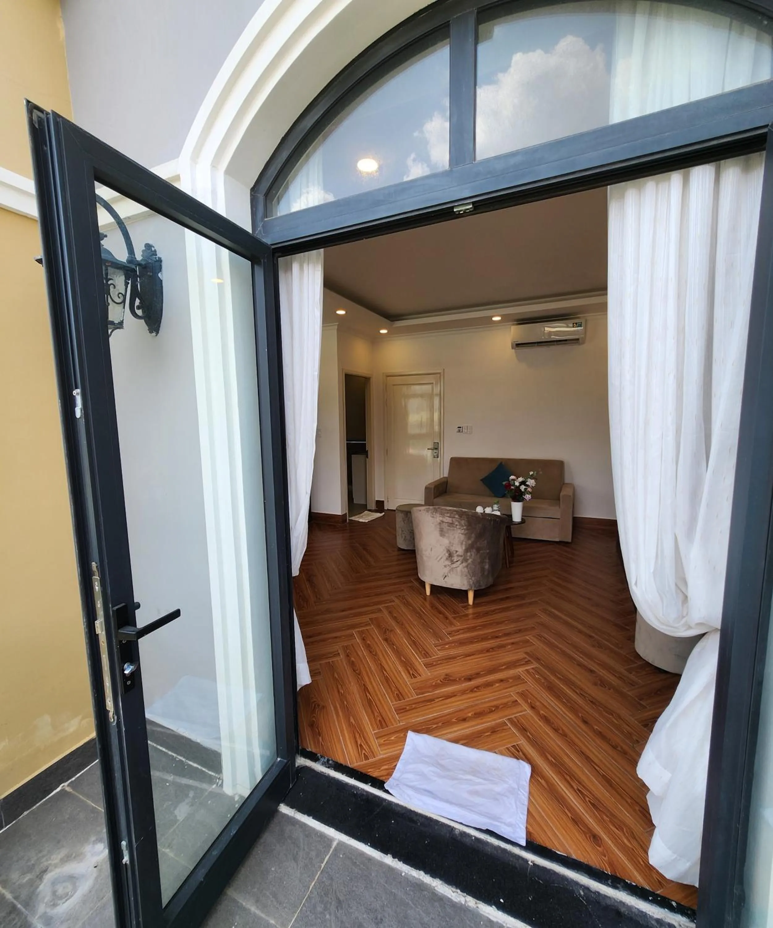 Living room in BREAKING DAWN- TAEYANG Hotel Phú Quốc