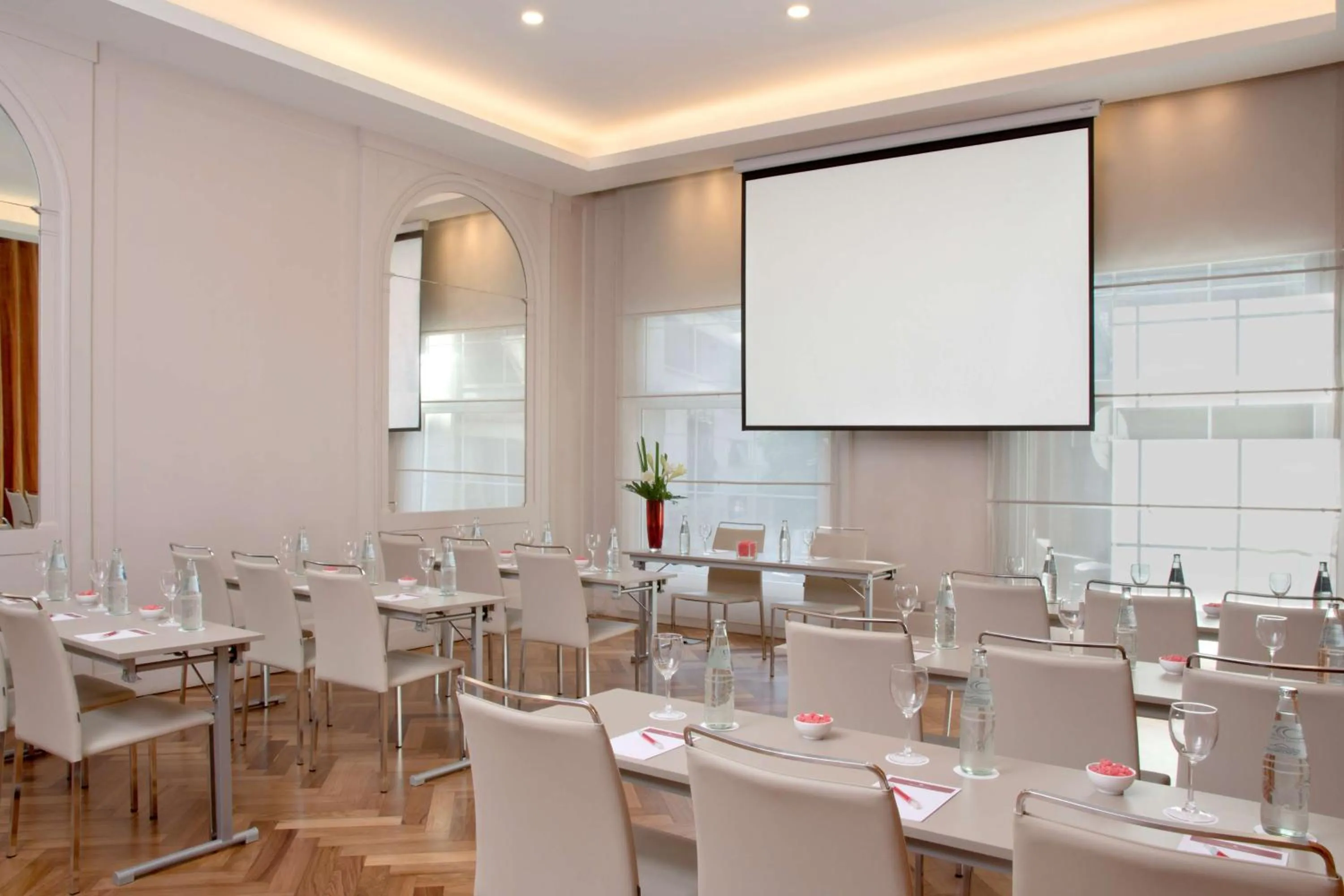 Meeting/conference room in NH Collection Buenos Aires Lancaster