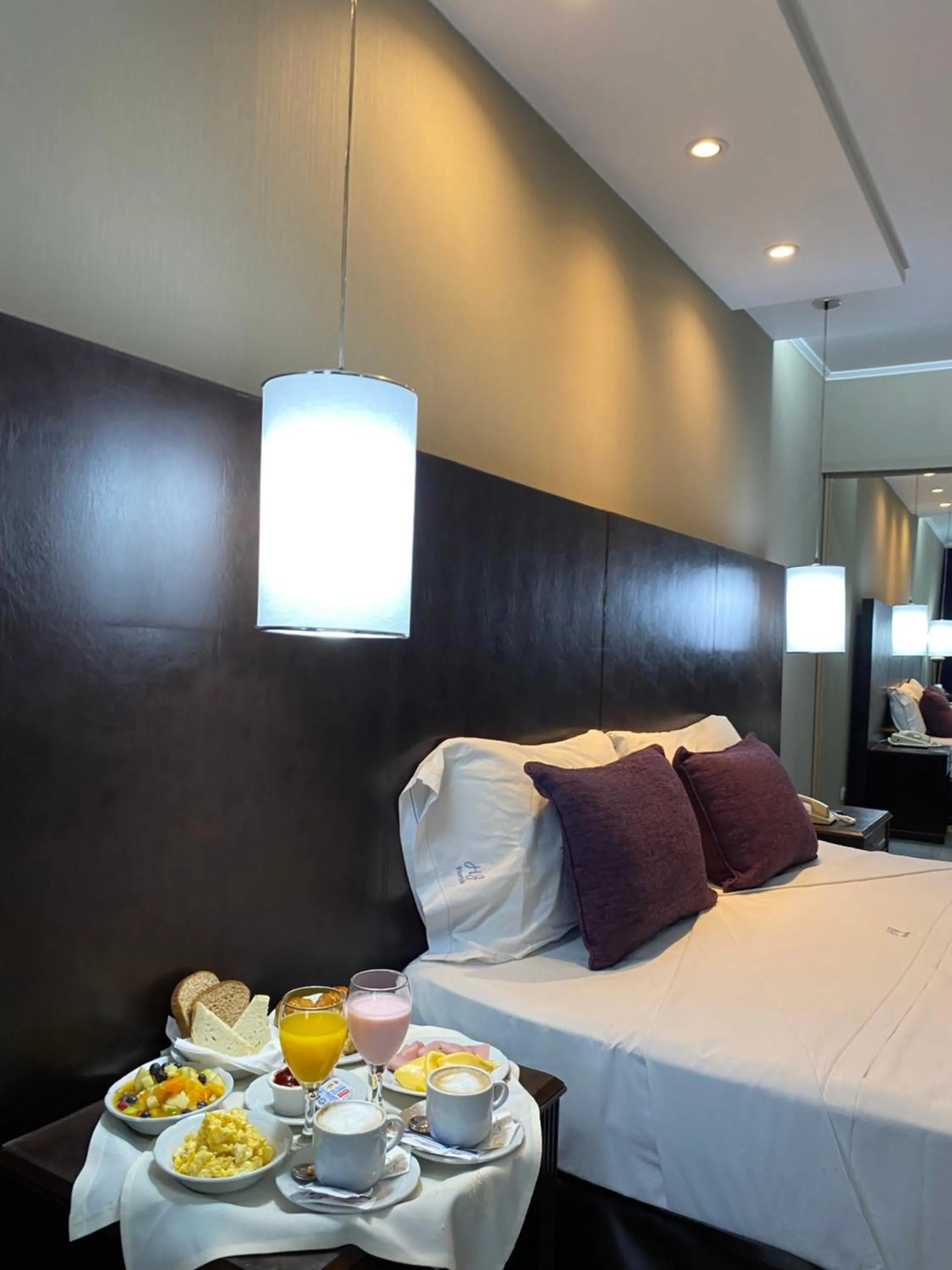 Bedroom, Bed in Howard Johnson Plaza by Wyndham Buenos Aires Florida Street