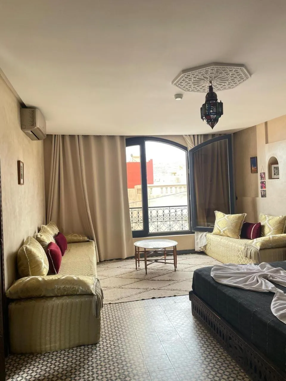 Photo of the whole room in Auberge RIAD DLIM Tamraght