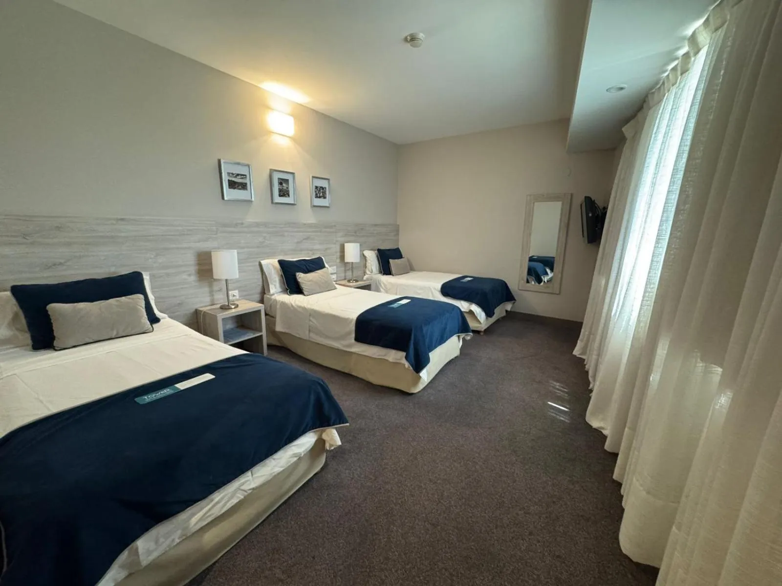 Bed in Hotel Tower Inn & Suites