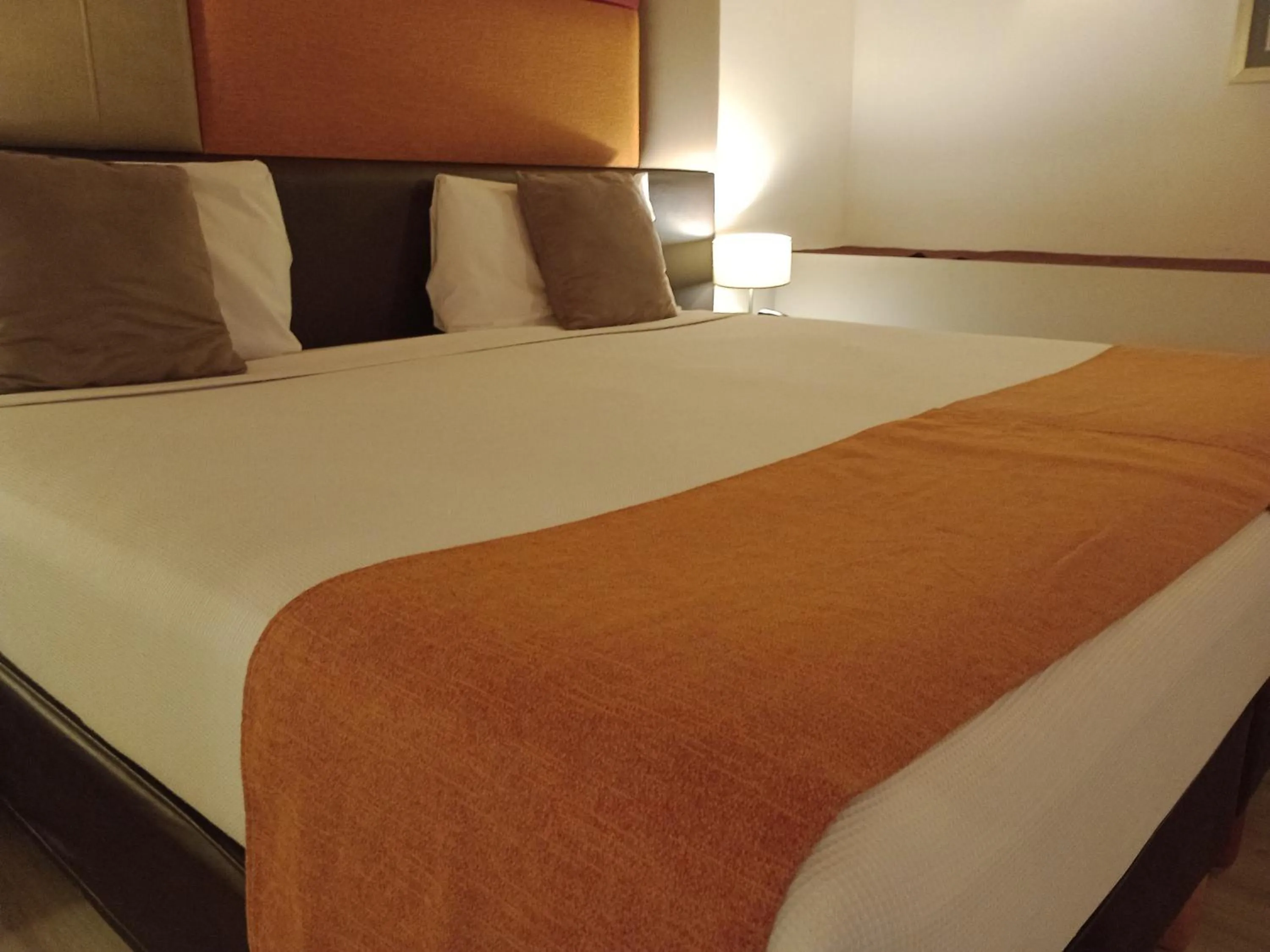 Photo of the whole room, Bed in Rochester Calafate