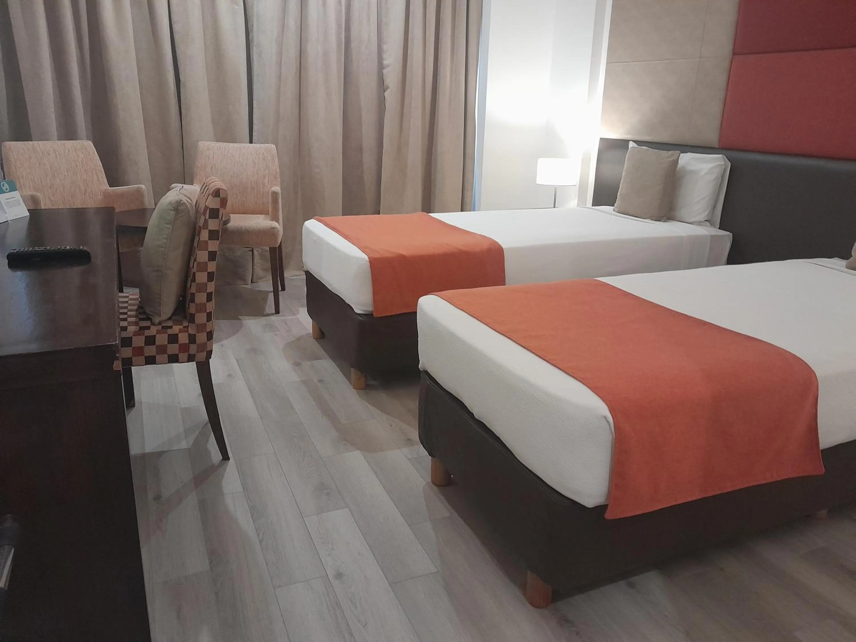 Photo of the whole room, Bed in Rochester Calafate