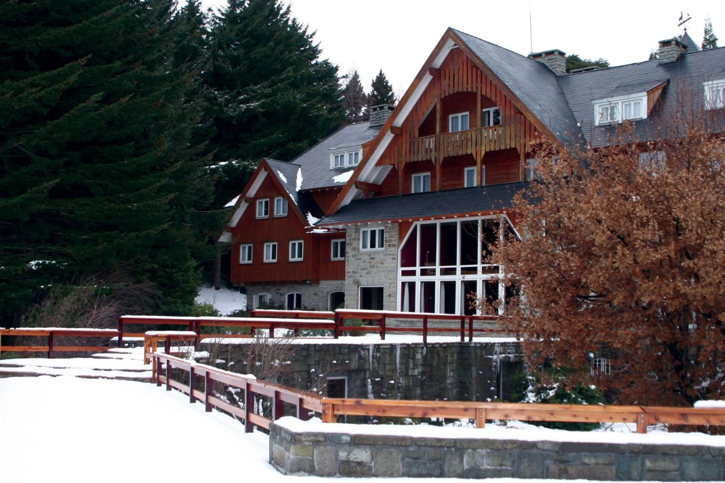 Facade/entrance in Hotel Tunquelén