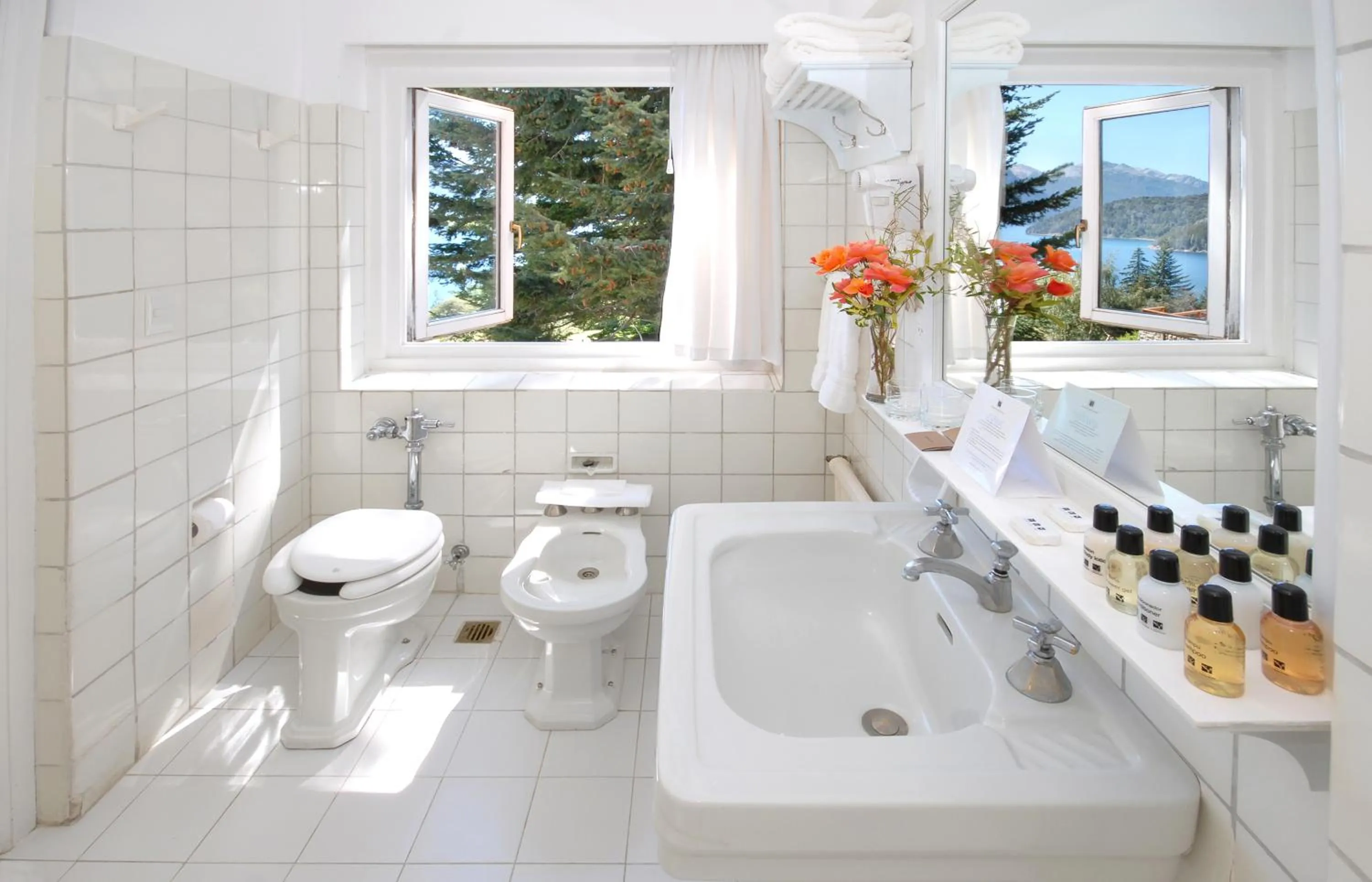 Bathroom in Hotel Tunquelén