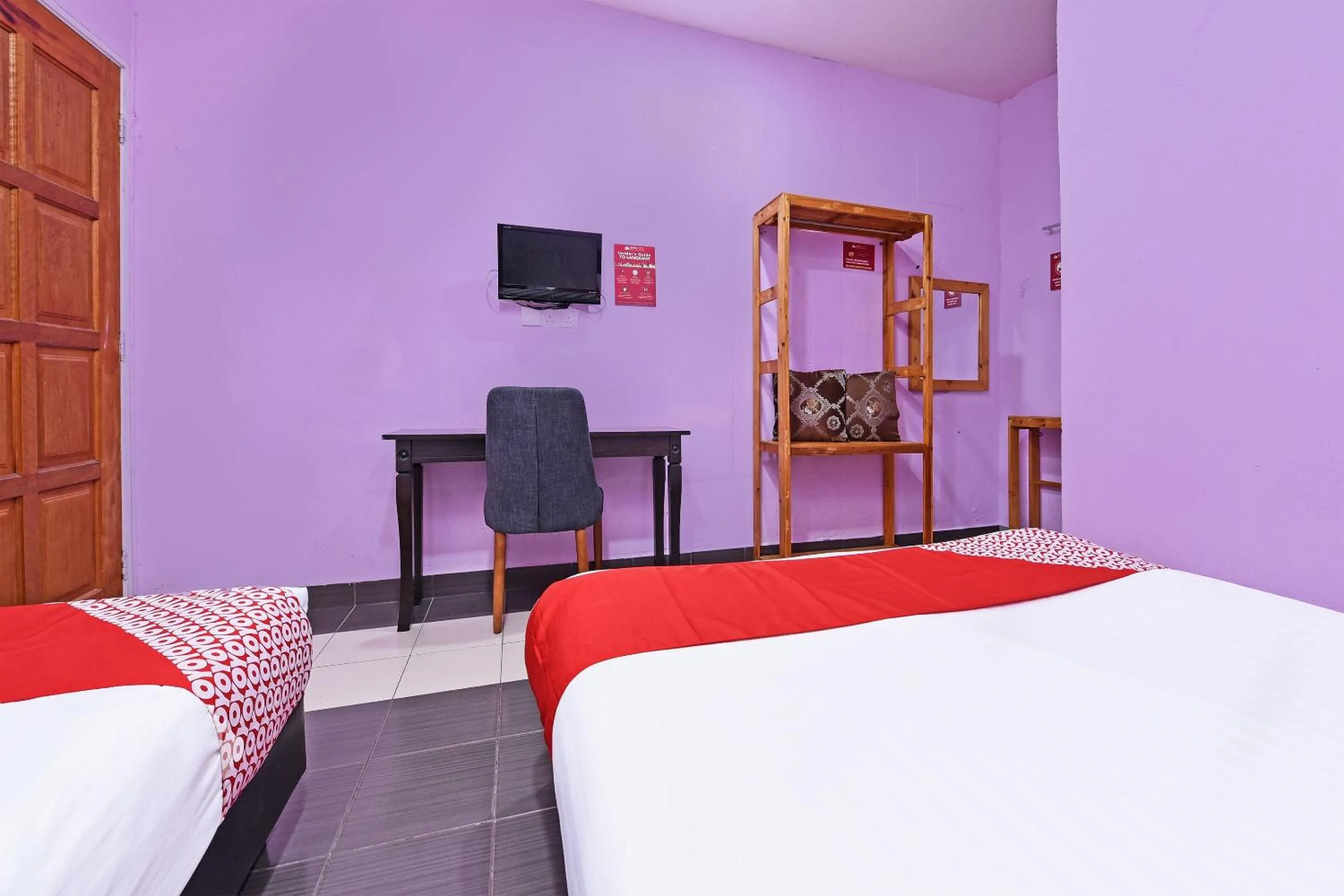 Bedroom, Bed in Hotel O Awan Biru Motel