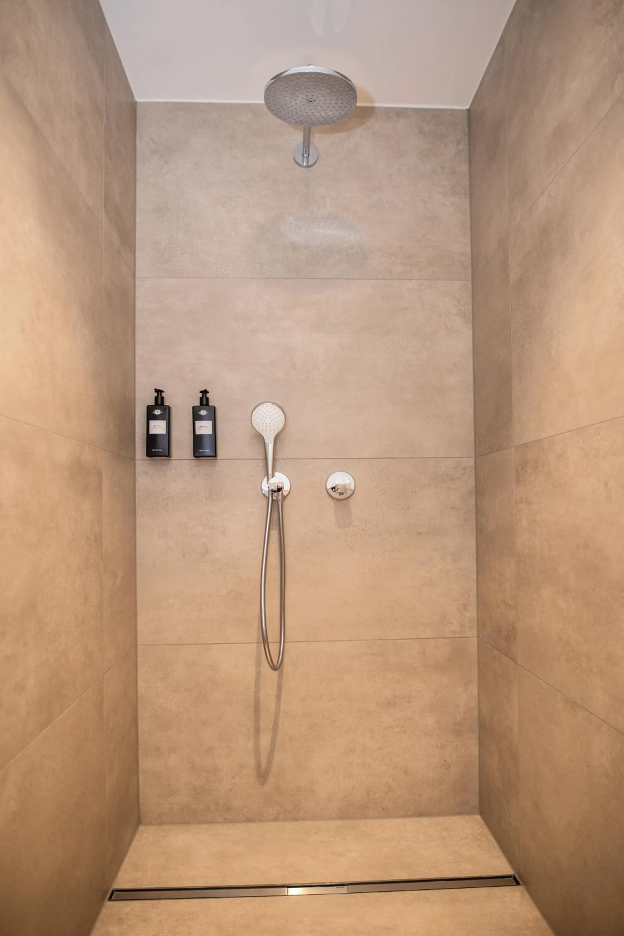 Shower in Das Steinmüller Hotel