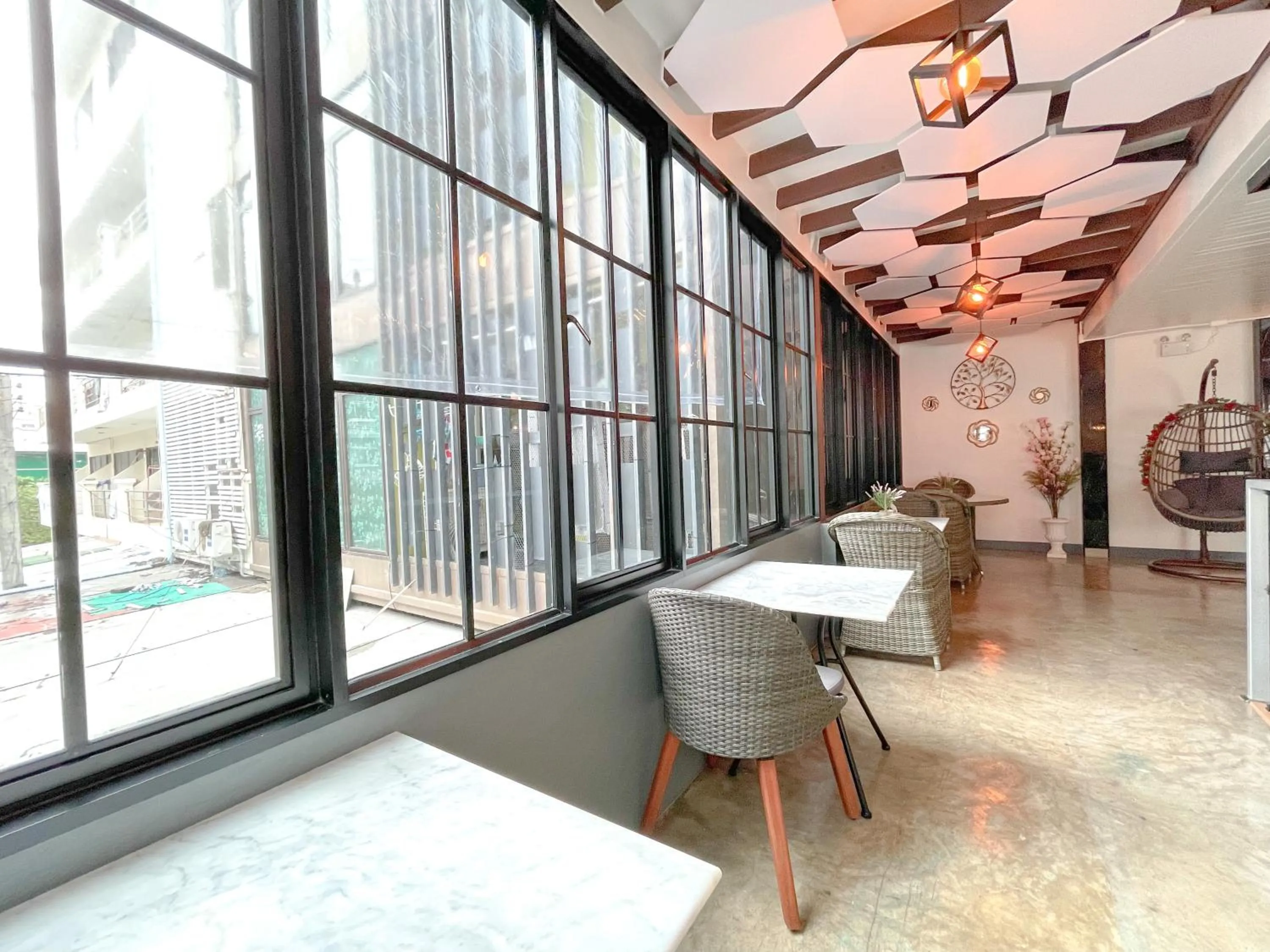 Seating area in Le Cartier