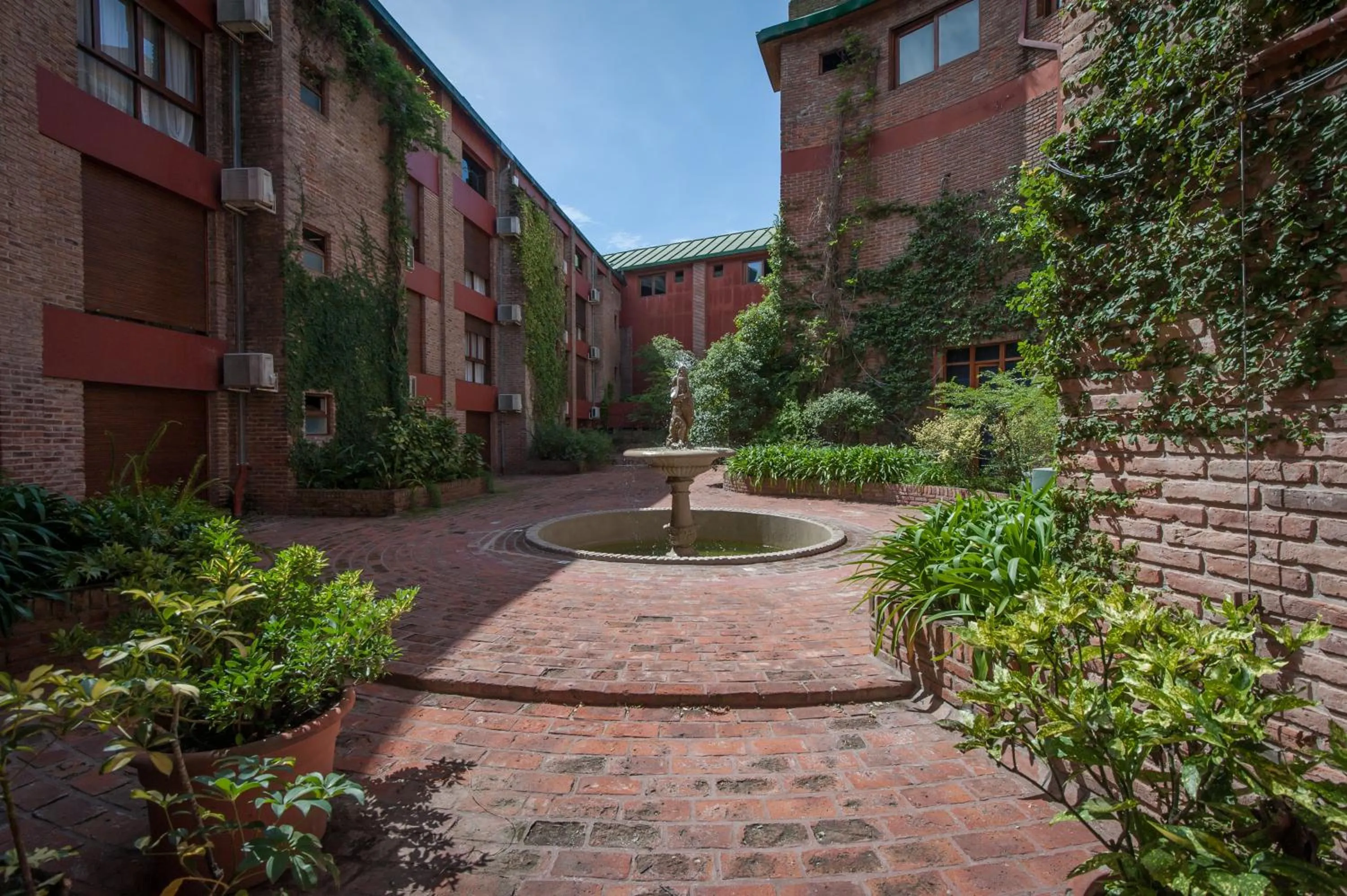 Property building in Hotel del Bosque