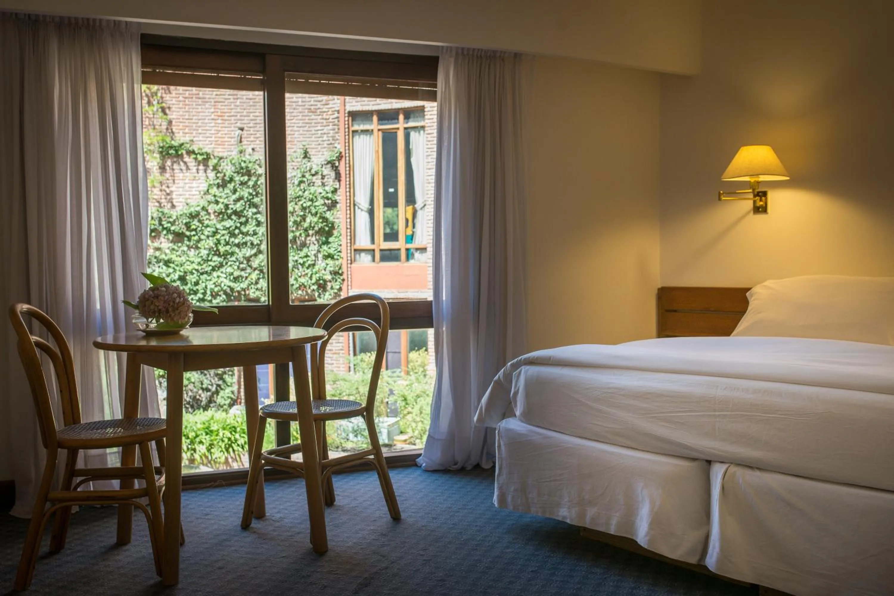 Bedroom, Bed in Hotel del Bosque