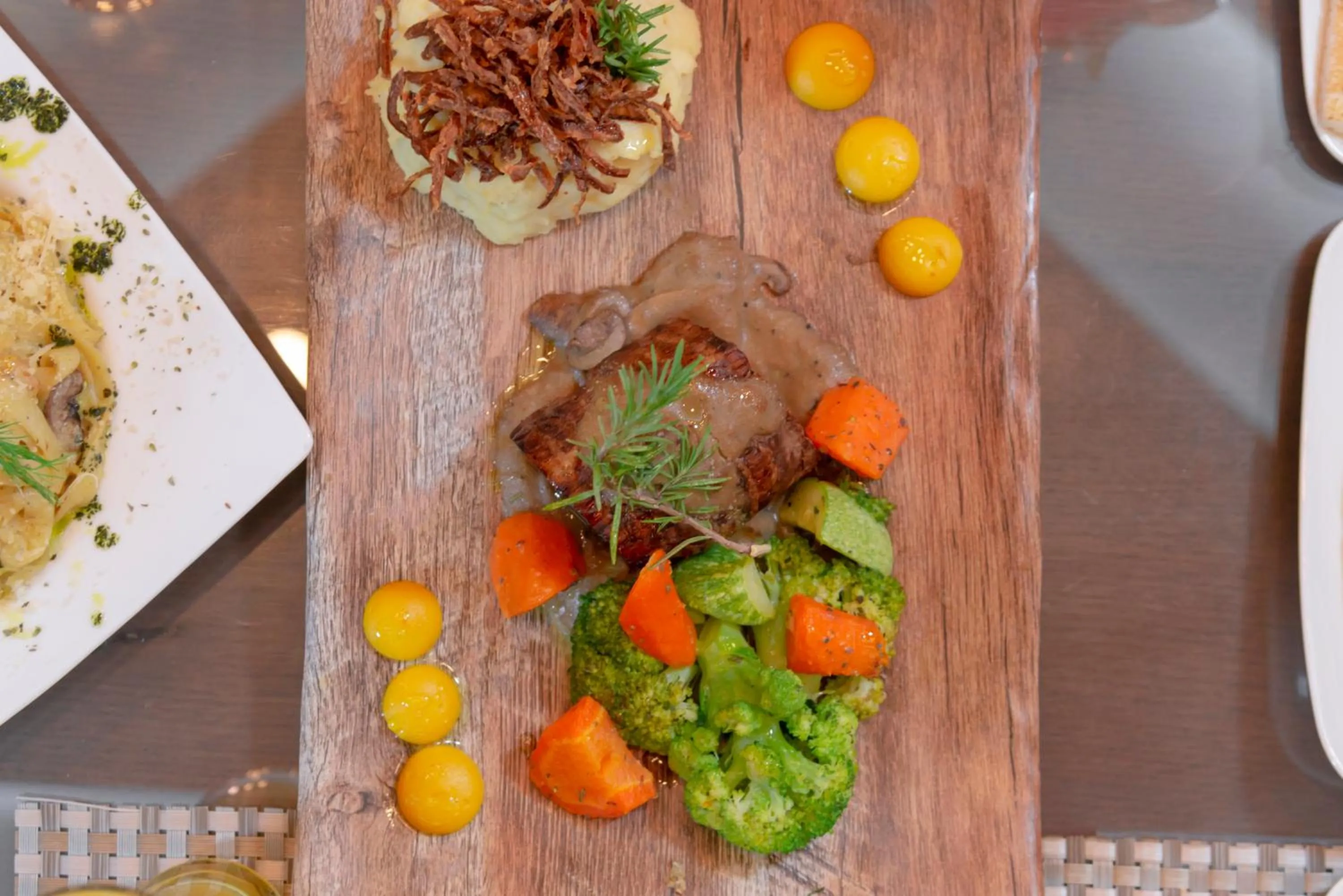 Food and drinks in Petra Elite Hotel