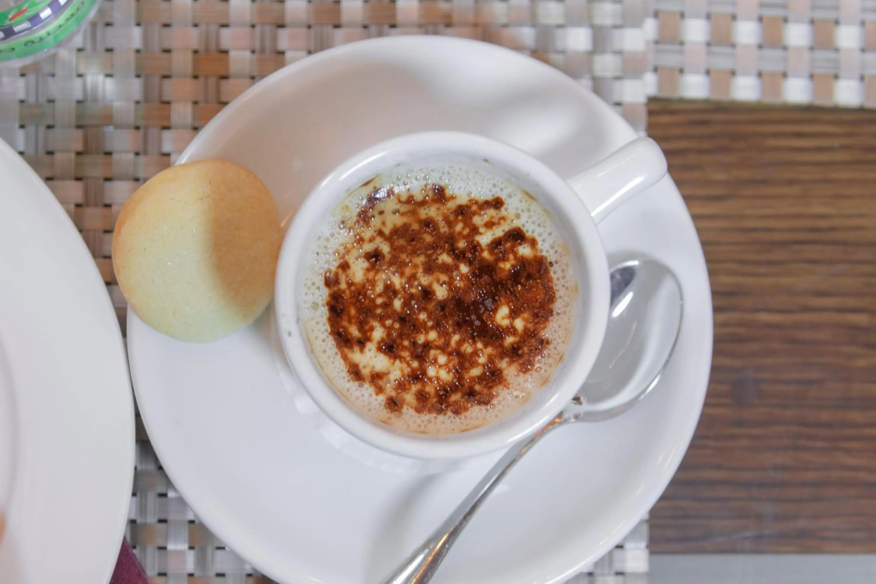 Food and drinks in Petra Elite Hotel