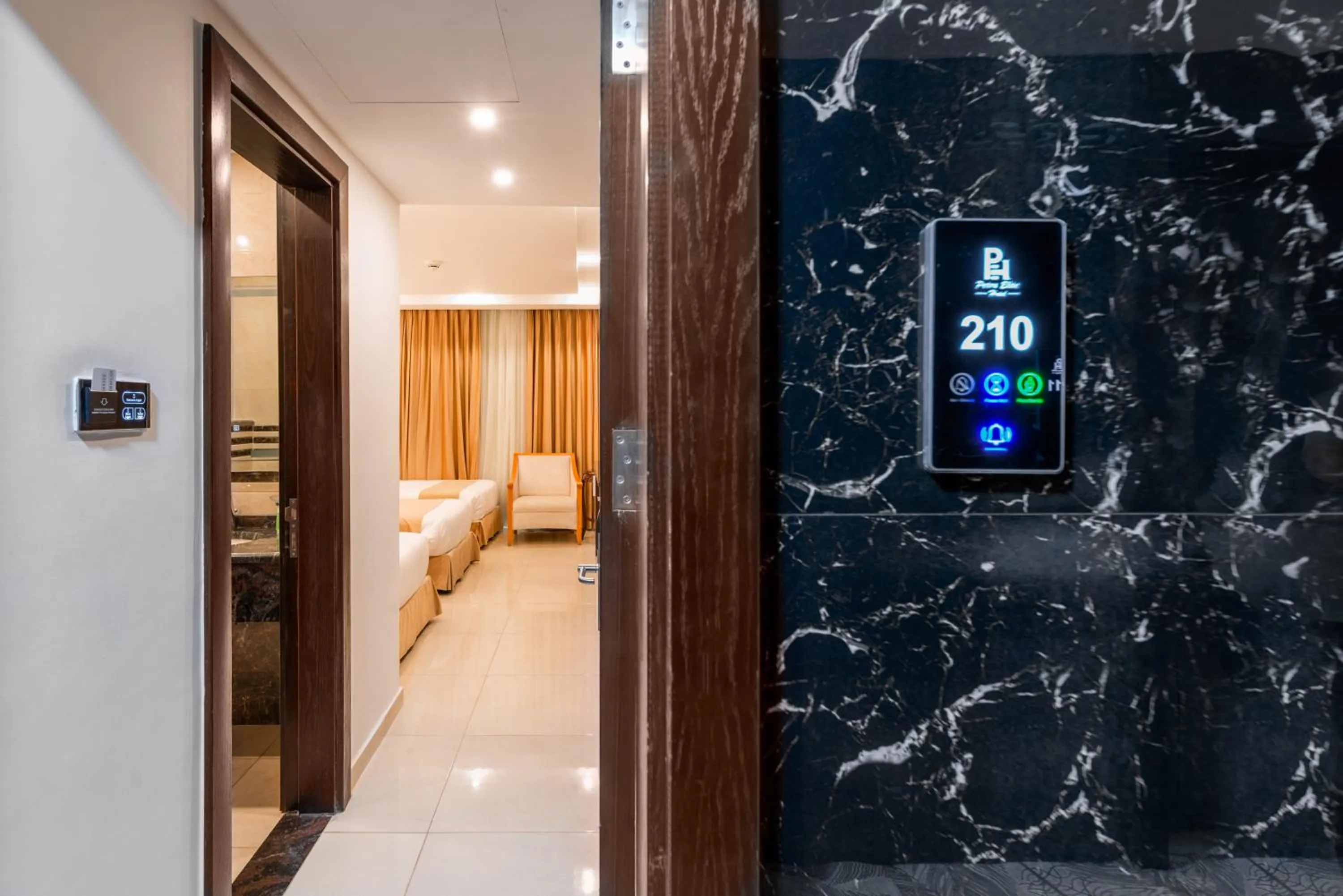 Bed in Petra Elite Hotel