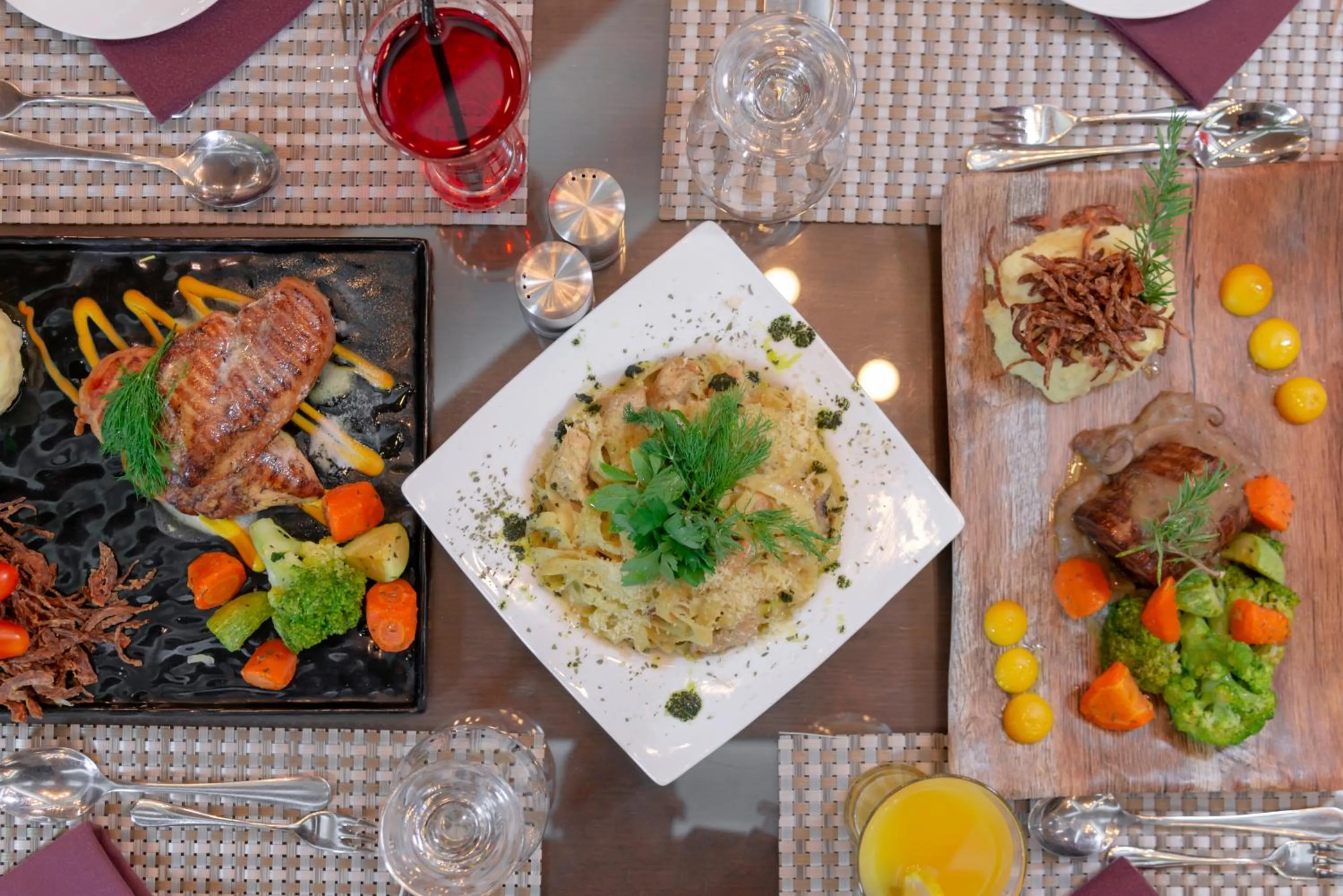 Food and drinks in Petra Elite Hotel