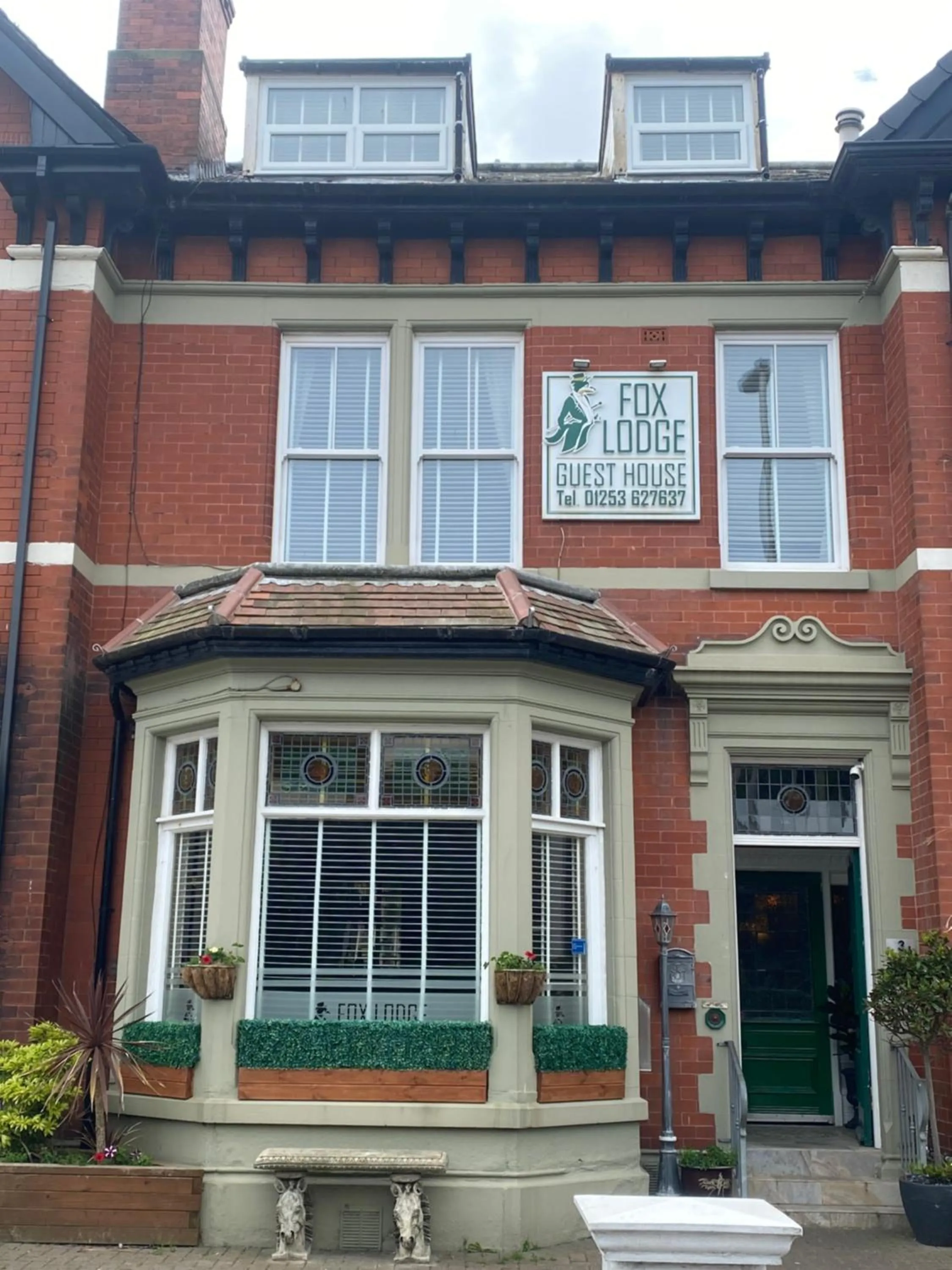 Property building in Fox lodge