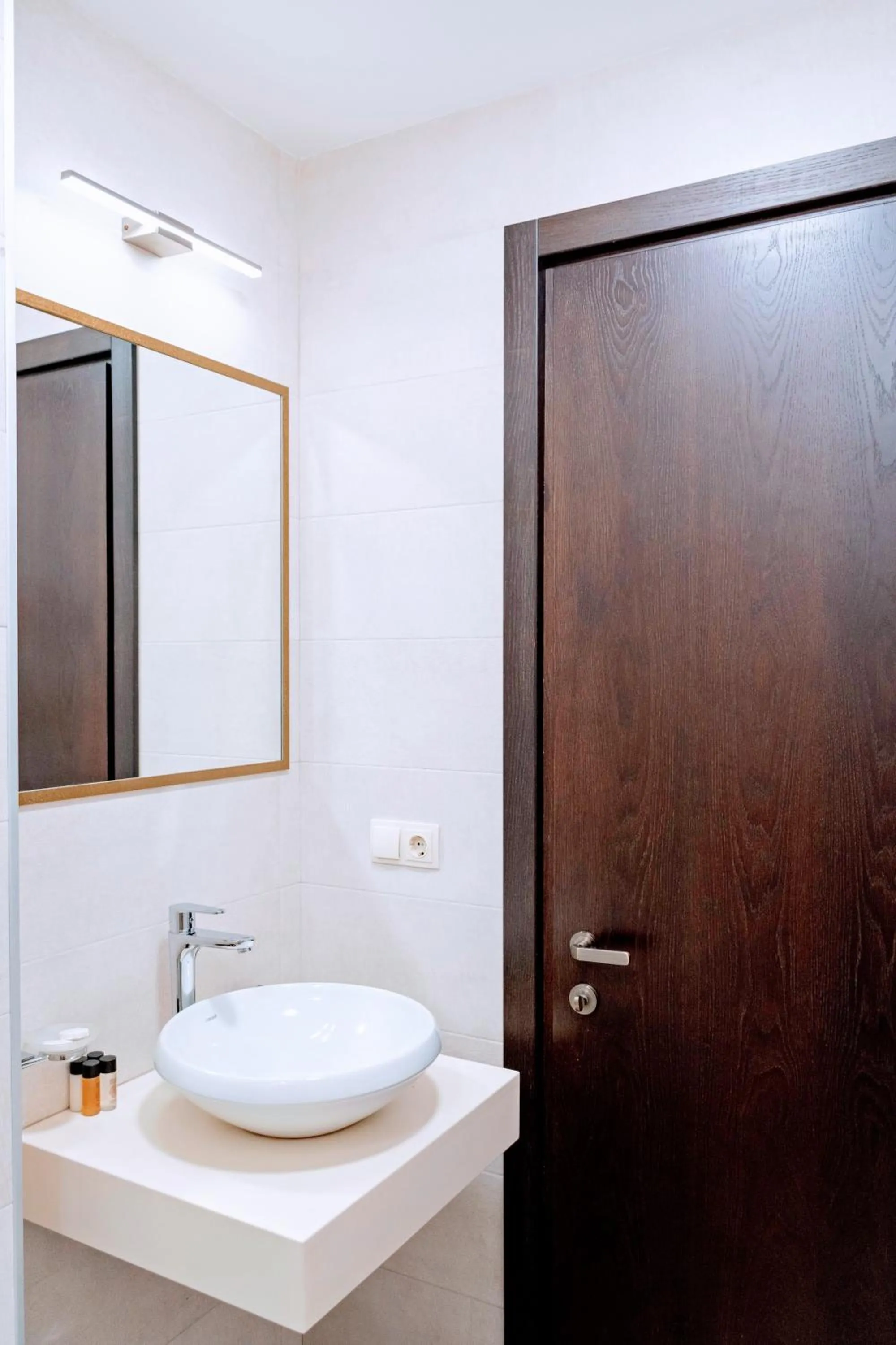 Bathroom in Paliani Hotel