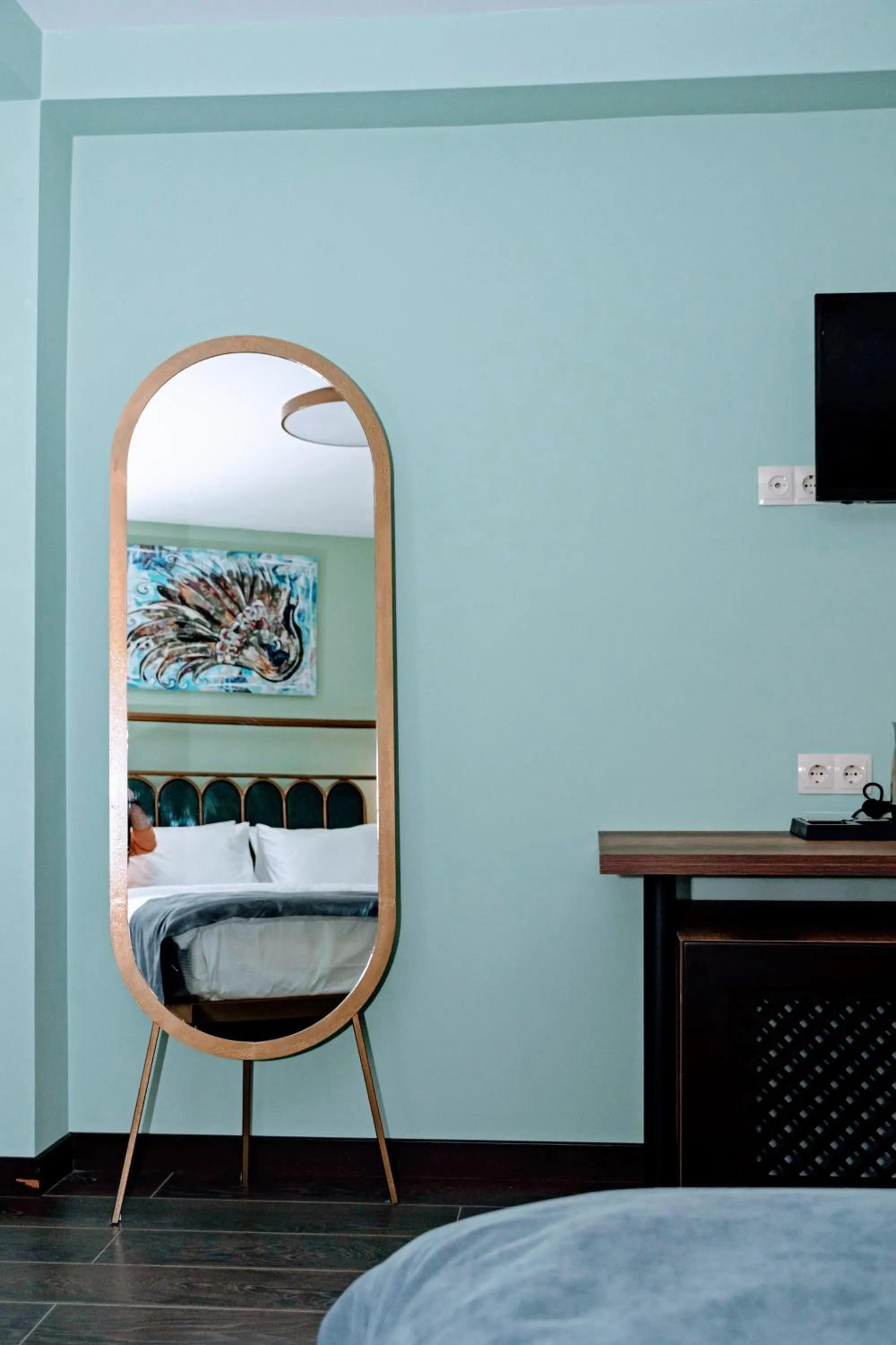 TV and multimedia in Paliani Hotel