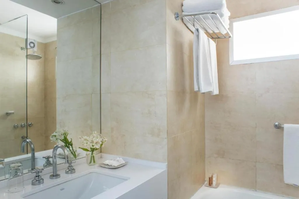 Bathroom in Rochester Hotel Classic