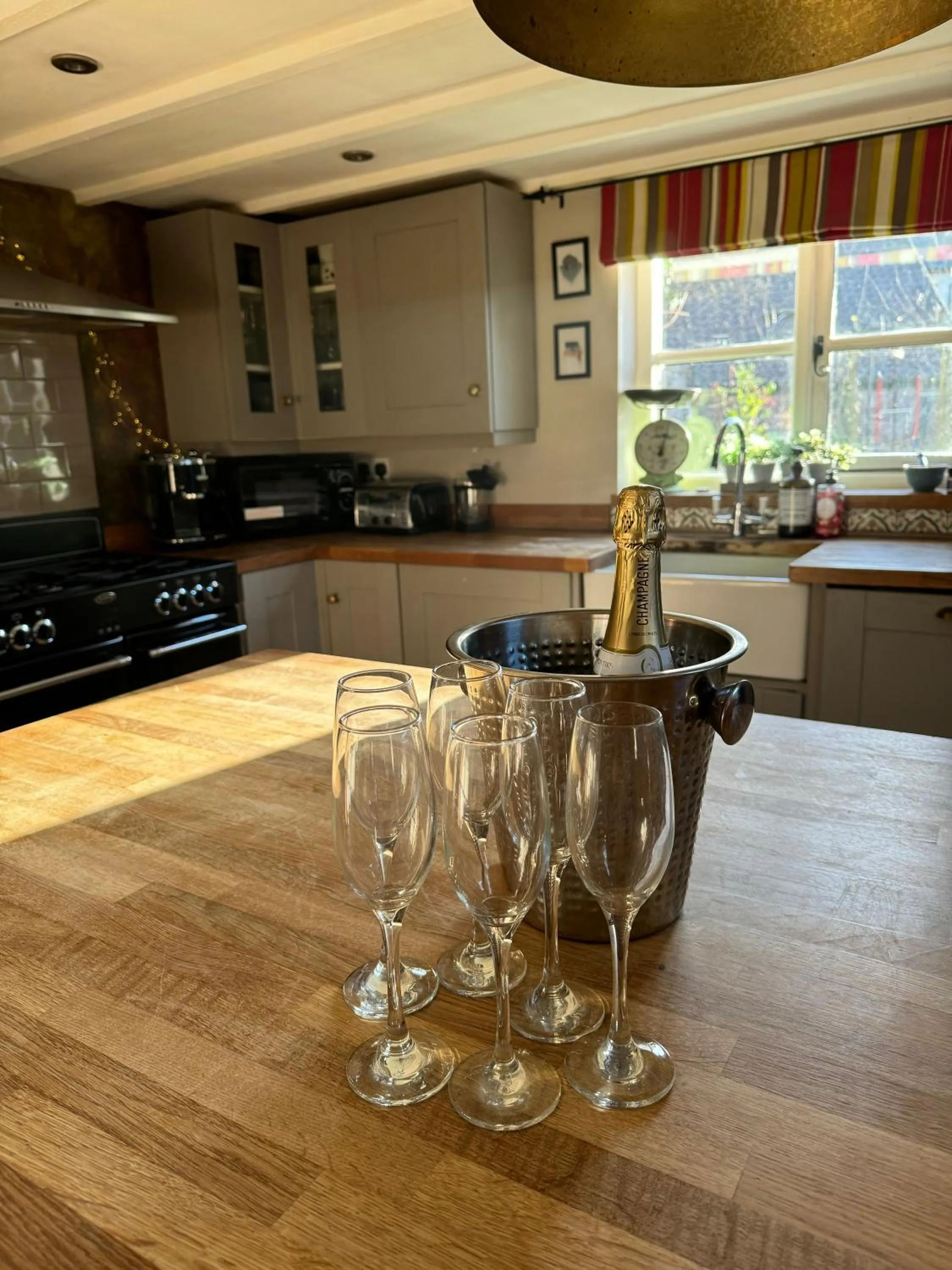 Kitchen or kitchenette in Stone Cottage