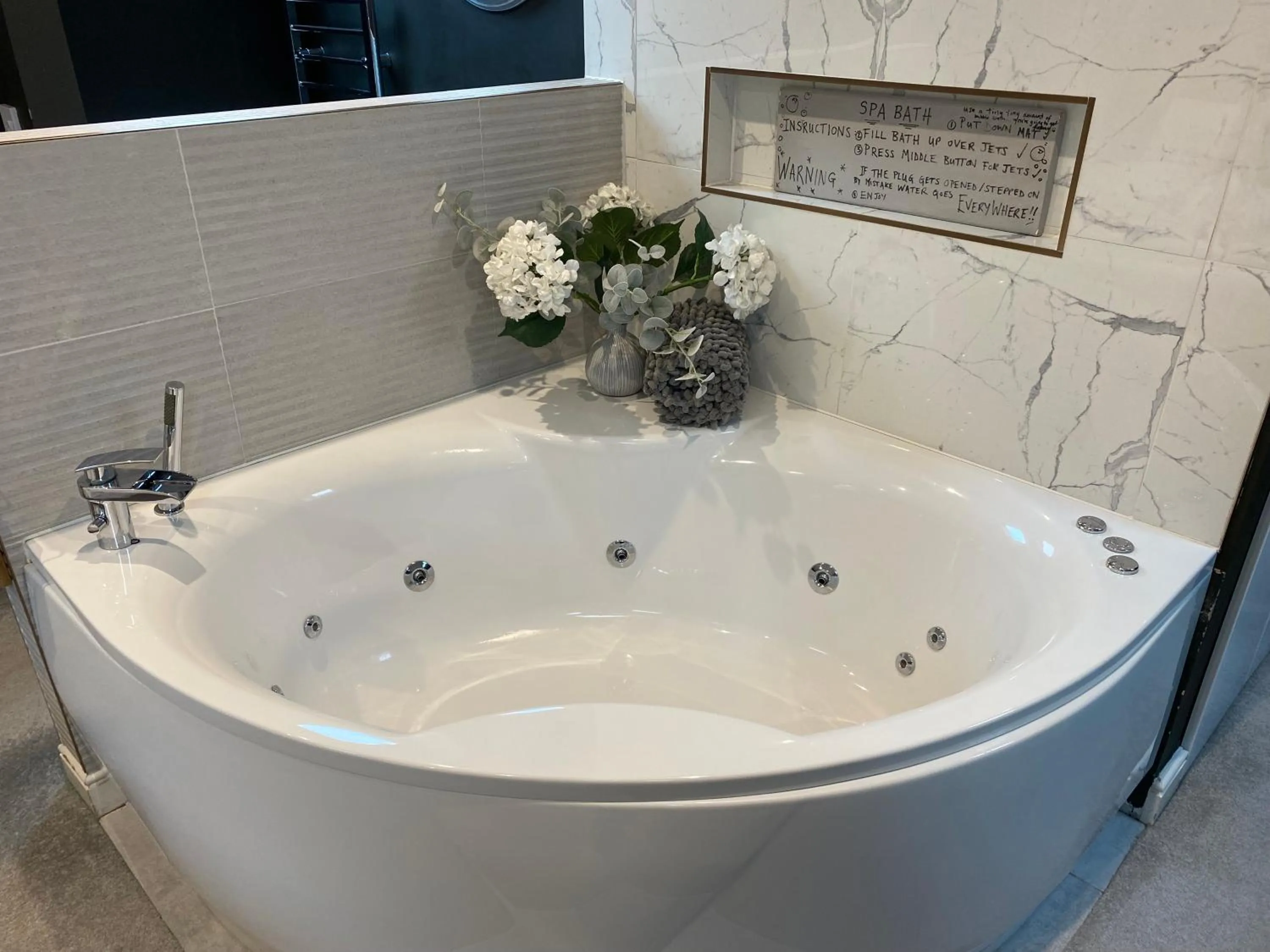 Bathroom in Stone Cottage