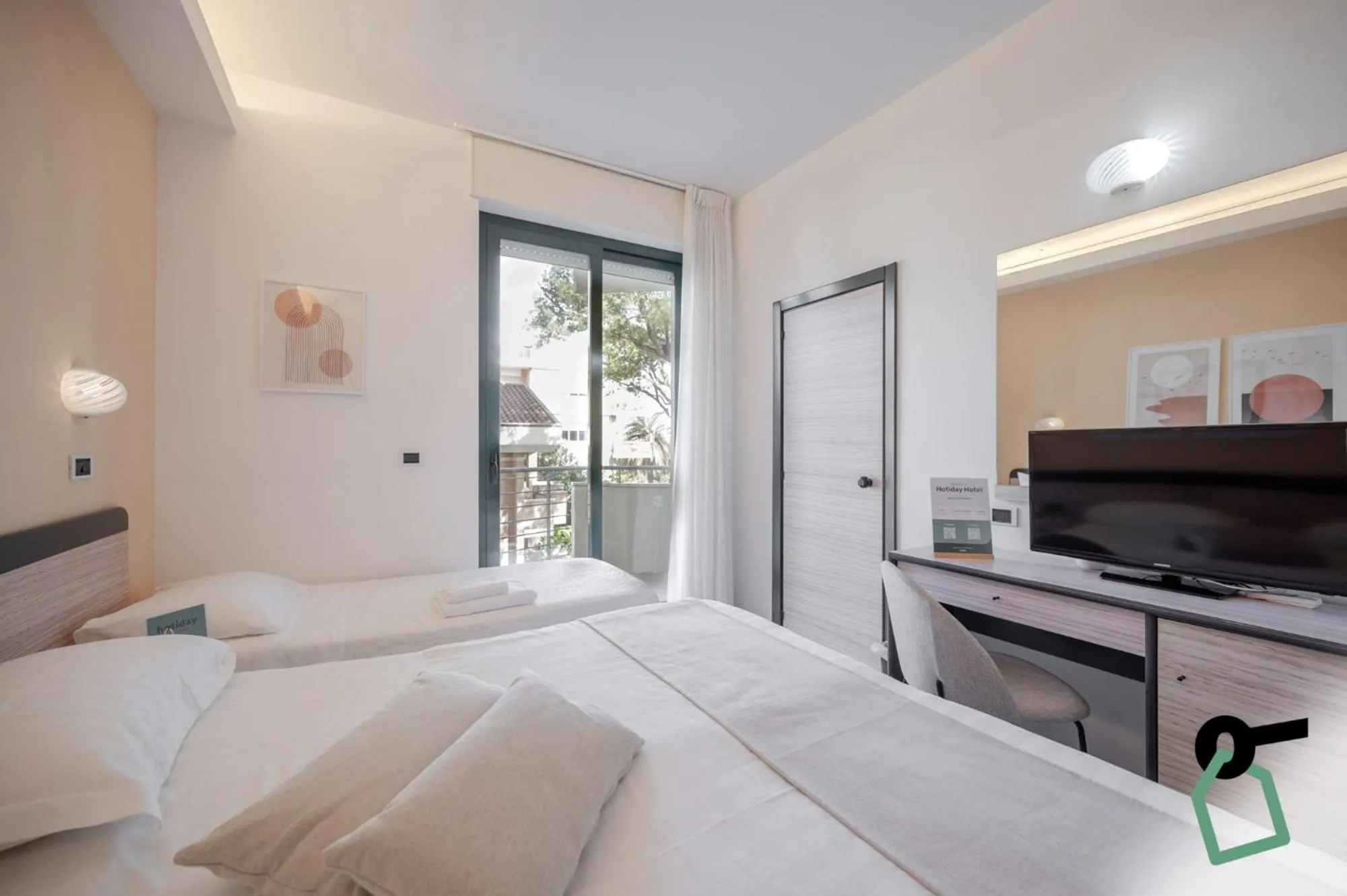 Bedroom, Bed in HOTIDAY Room Collection - Giulianova