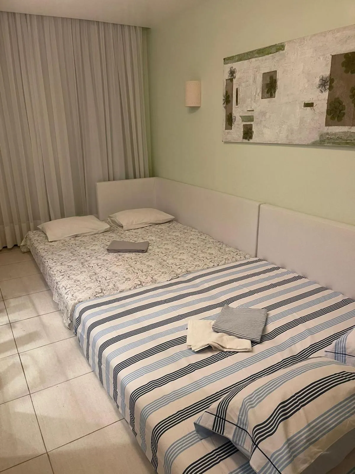 Bed in Flat NANNAI RESIDENCE