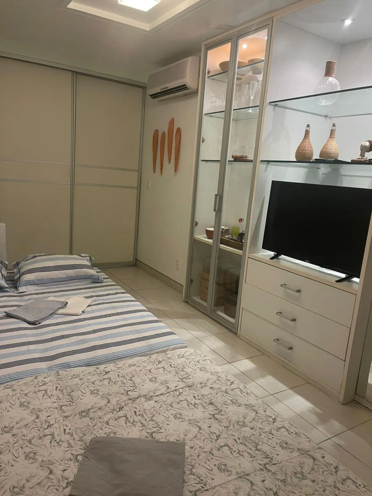 Bed in Flat NANNAI RESIDENCE