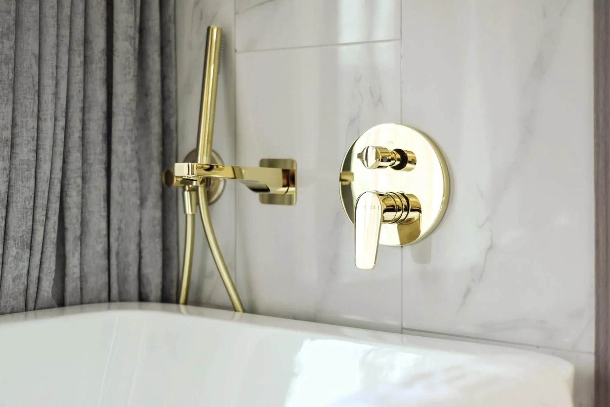 Bathroom in Kuanrong Suites Hotel Liangjiang love sea shopping park