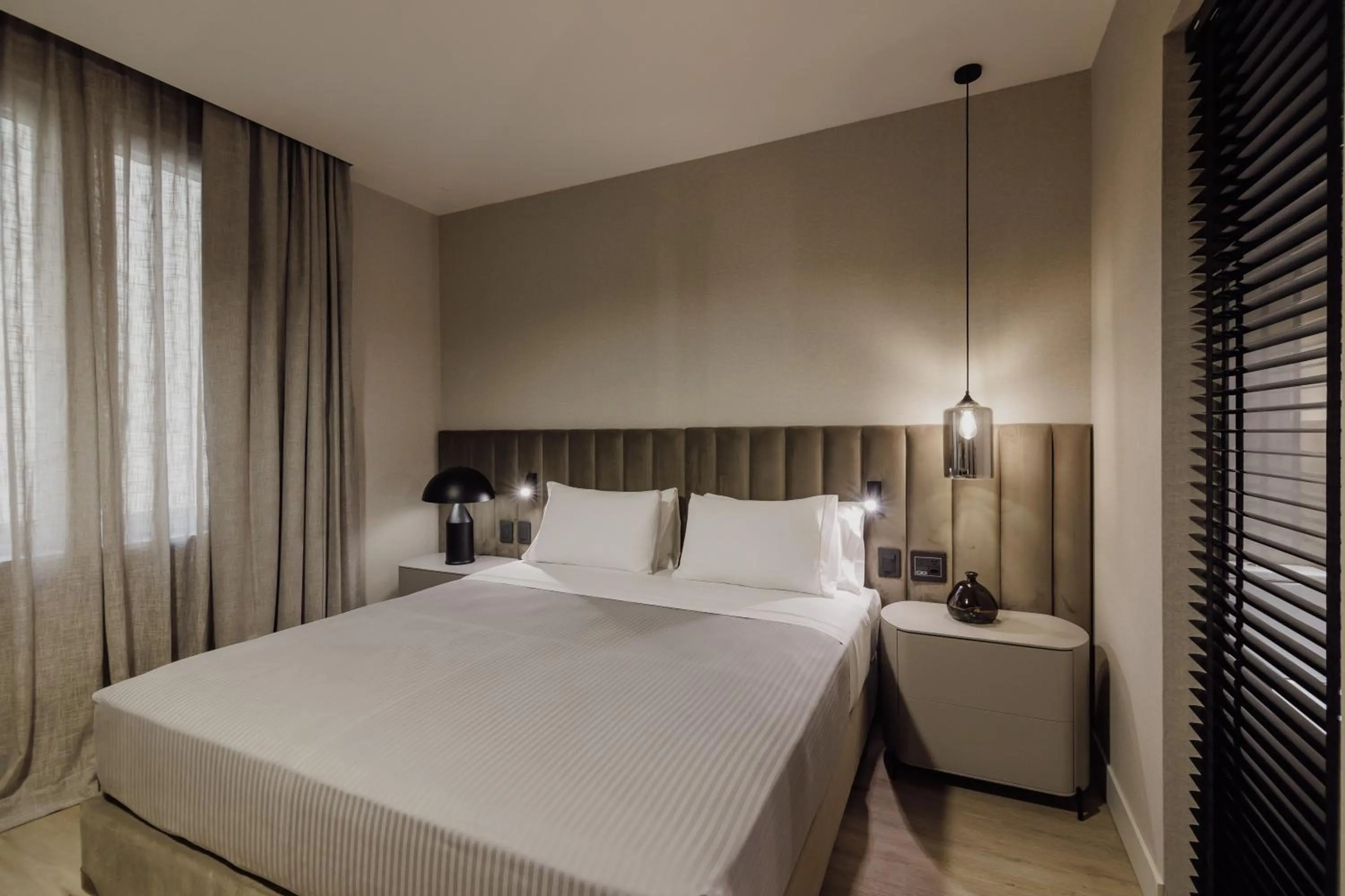 Bed in Grand Brizo Bel Air