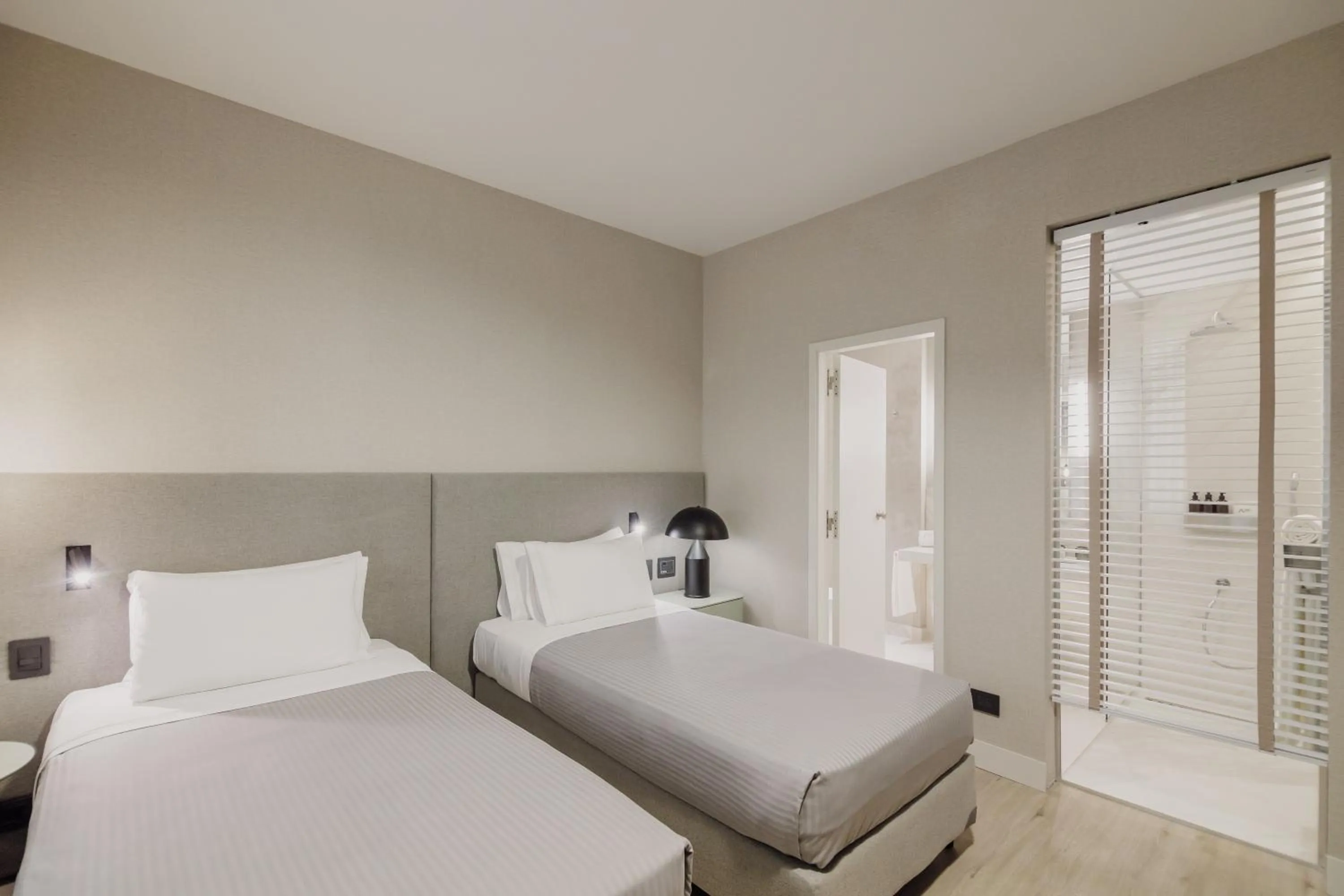 Bed in Grand Brizo Bel Air